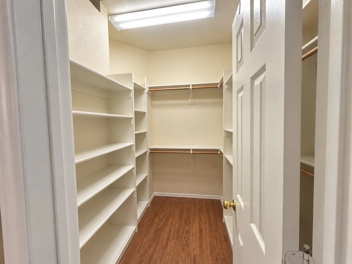 Single Family Residence For Sale in Collin County , 7112 Bryce Canyon Drive, Mc Kinney, Texas 75072, 3 Bedroom, 3 Bathroom, 2 Garage spaces, 2,554 Sqft, built in 2002, mls#21380572, Real Estate Agent in Mc Kinney, Homes For Sale in Collin county, Homes For Sale in Mc Kinney, Realtor in Mc Kinney Texas, Real Estate Brokerage Independent Realty Texas, Luminita Cordes Realtor