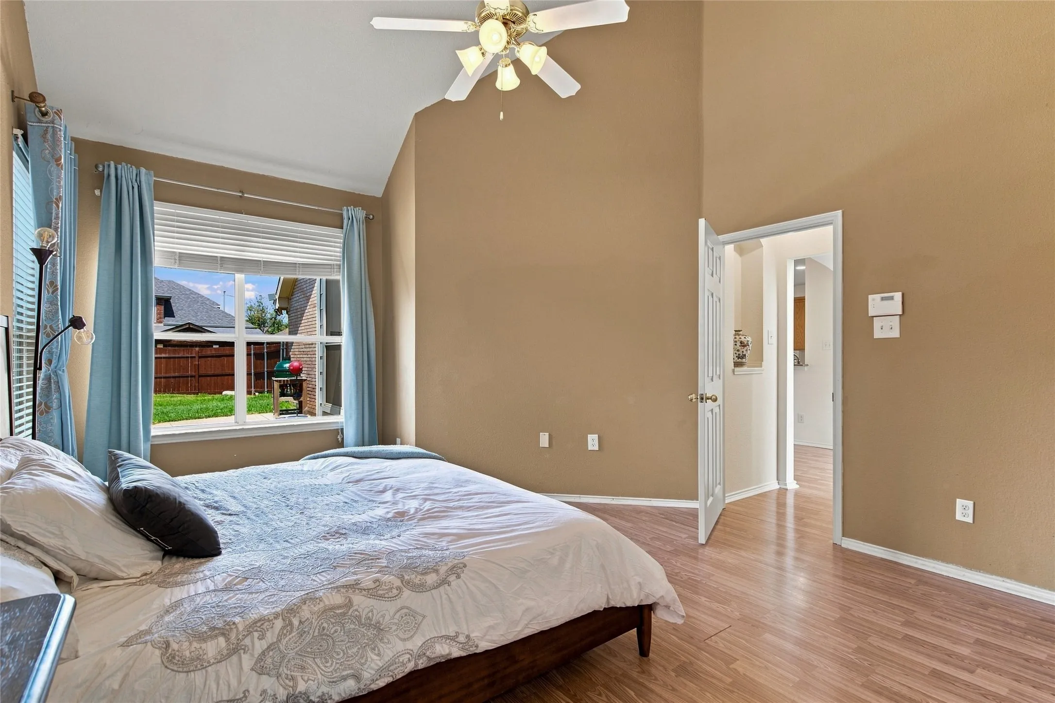 Single Family Residence For Sale in Collin County , 7112 Bryce Canyon Drive, Mc Kinney, Texas 75072, 3 Bedroom, 3 Bathroom, 2 Garage spaces, 2,554 Sqft, built in 2002, mls#21380572, Real Estate Agent in Mc Kinney, Homes For Sale in Collin county, Homes For Sale in Mc Kinney, Realtor in Mc Kinney Texas, Real Estate Brokerage Independent Realty Texas, Luminita Cordes Realtor