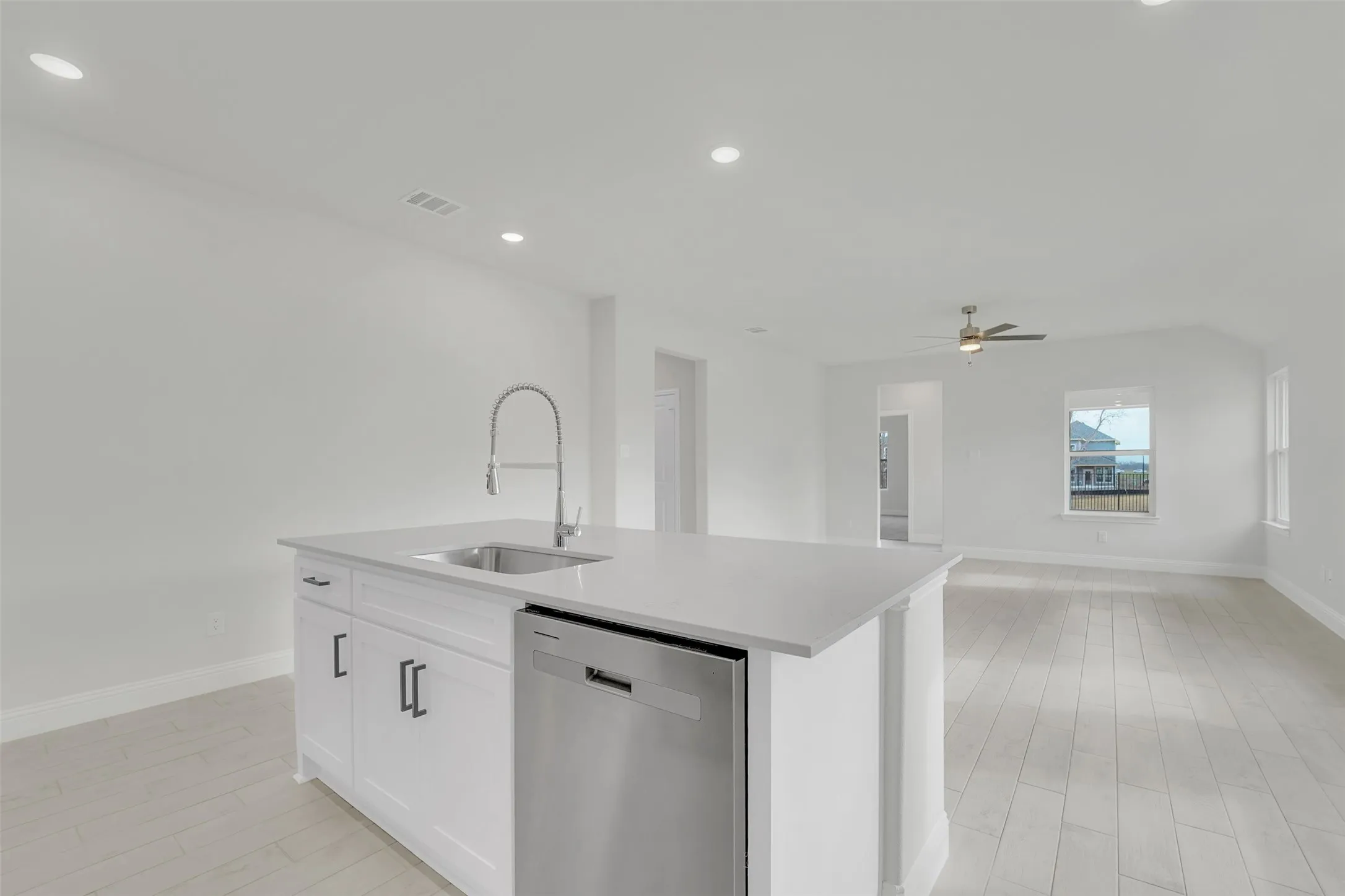 Single Family Residence For Rent in Collin County , 2901 Cantoni Creek, Princeton, Texas 75407, 4 Bedroom, 2 Bathroom, 2 Garage spaces, 1,992 Sqft, built in 2024, mls#21380548, Real Estate Agent in Princeton, Homes For Rent in Collin county, Homes For Rent in Princeton, Realtor in Princeton Texas, Real Estate Brokerage Independent Realty Texas, Luminita Cordes Realtor