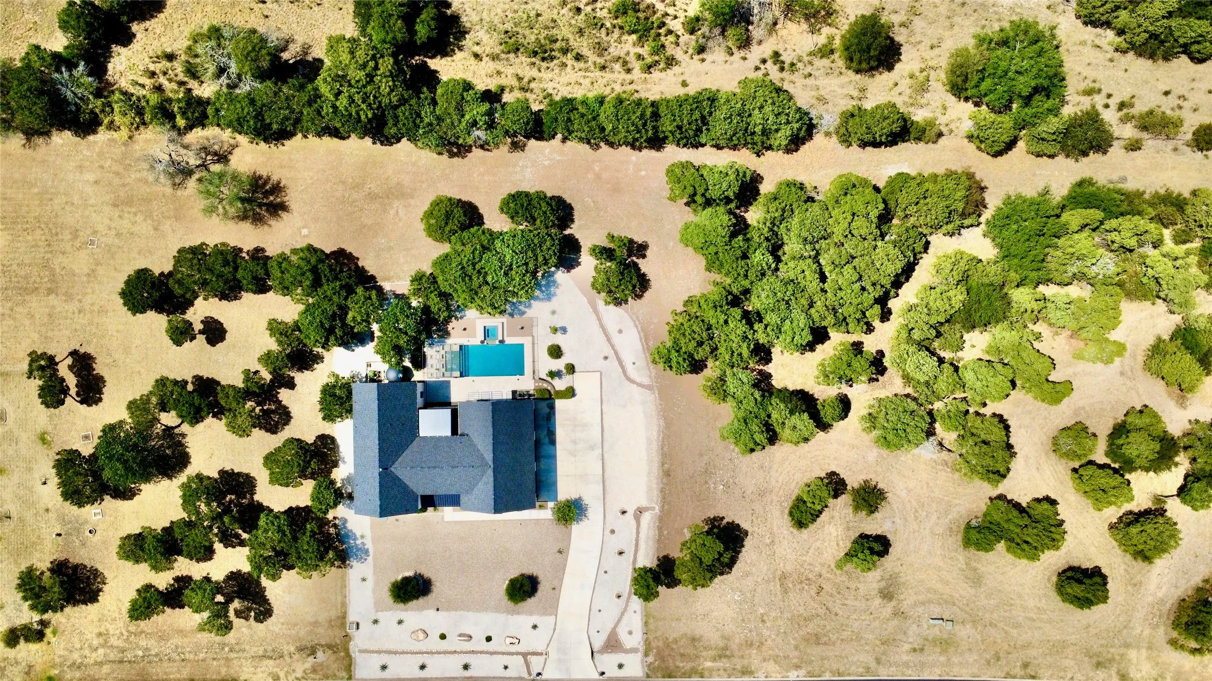 Single Family Residence For Sale in Johnson County , 8104 Leven Links Street, Cleburne, Texas 76033, 3 Bedroom, 3 Bathroom, 3 Garage spaces, 3,490 Sqft, built in 2023, mls#21380240, Real Estate Agent in Cleburne, Homes For Sale in Johnson county, Homes For Sale in Cleburne, Realtor in Cleburne Texas, Real Estate Brokerage Independent Realty Texas, Luminita Cordes Realtor