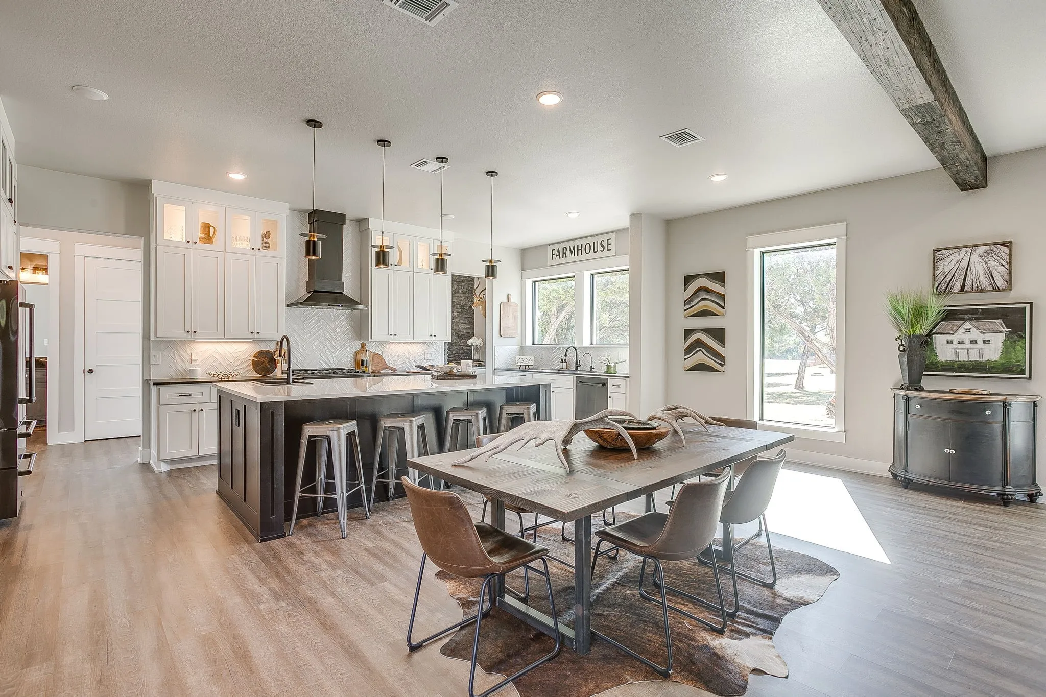 Single Family Residence For Sale in Johnson County , 8104 Leven Links Street, Cleburne, Texas 76033, 3 Bedroom, 3 Bathroom, 3 Garage spaces, 3,490 Sqft, built in 2023, mls#21380240, Real Estate Agent in Cleburne, Homes For Sale in Johnson county, Homes For Sale in Cleburne, Realtor in Cleburne Texas, Real Estate Brokerage Independent Realty Texas, Luminita Cordes Realtor