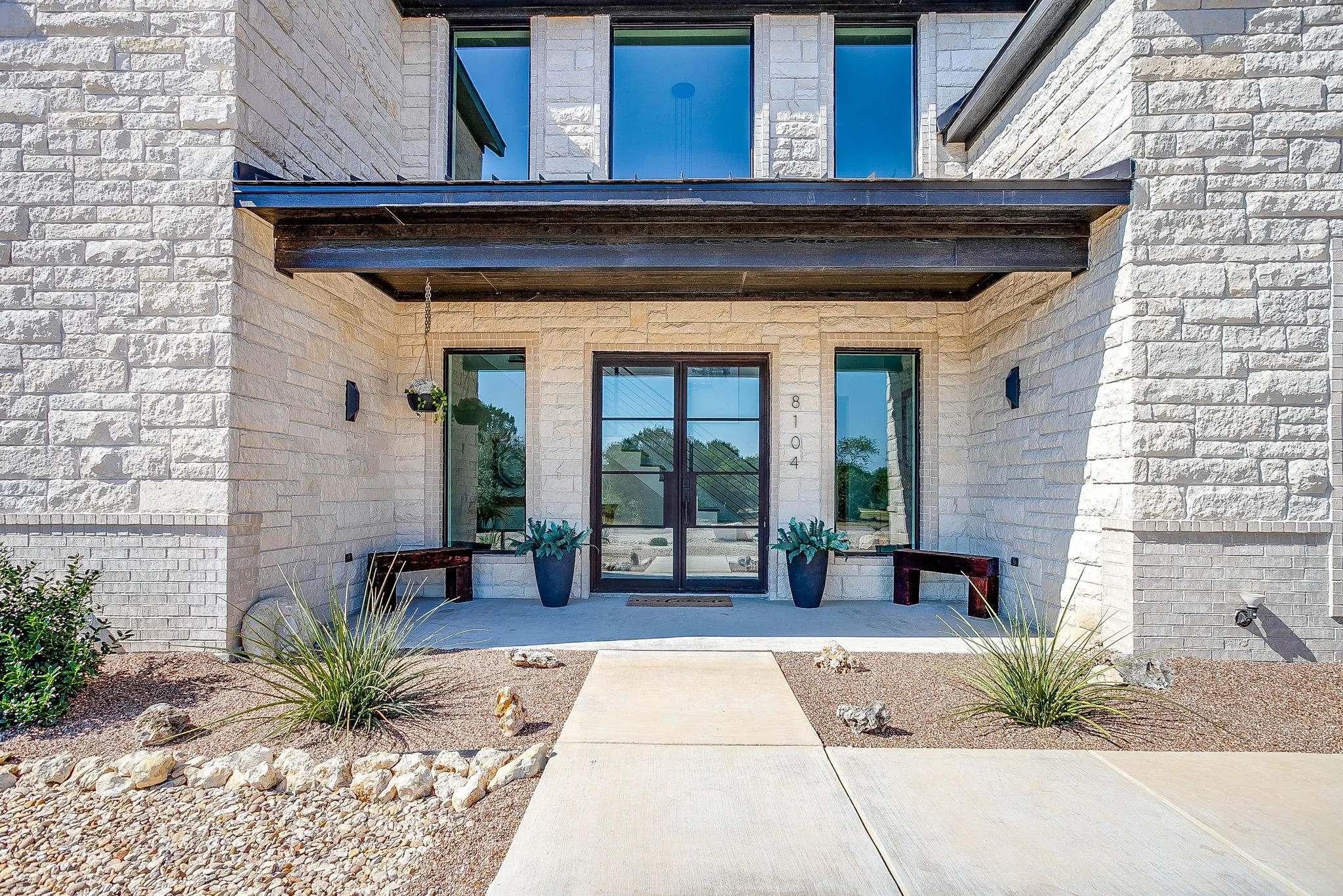 Single Family Residence For Sale in Johnson County , 8104 Leven Links Street, Cleburne, Texas 76033, 3 Bedroom, 3 Bathroom, 3 Garage spaces, 3,490 Sqft, built in 2023, mls#21380240, Real Estate Agent in Cleburne, Homes For Sale in Johnson county, Homes For Sale in Cleburne, Realtor in Cleburne Texas, Real Estate Brokerage Independent Realty Texas, Luminita Cordes Realtor