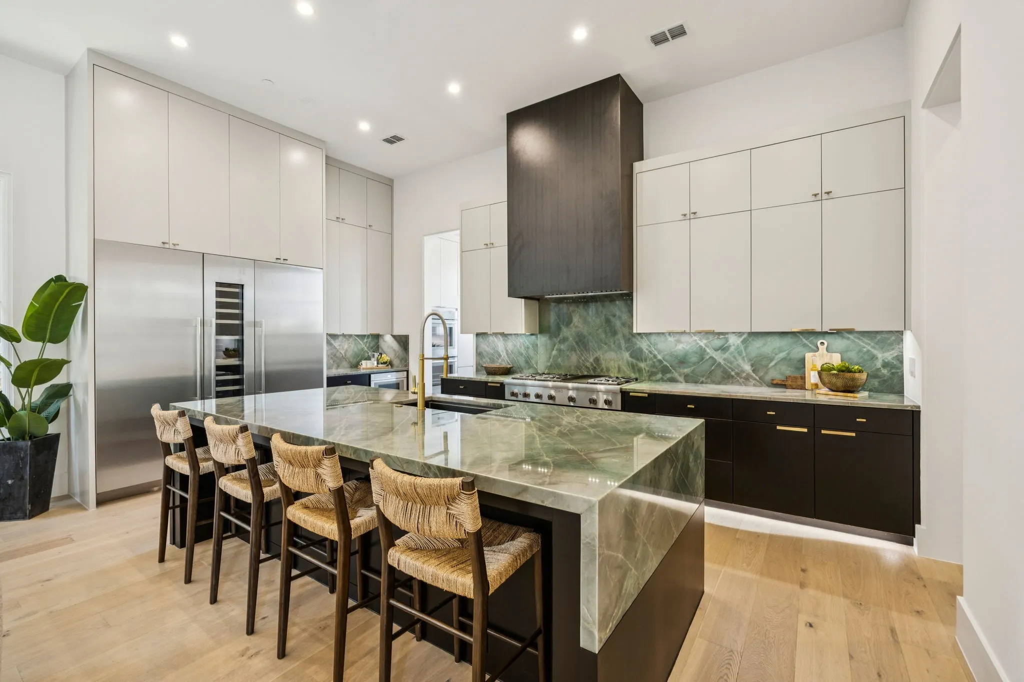 Single Family Residence For Sale in Tarrant County , 12 Cardona, Westlake, Texas 76262, 5 Bedroom, 6 Bathroom, 3 Garage spaces, 5,098 Sqft, built in 2025, mls#21380418, Real Estate Agent in Westlake, Homes For Sale in Tarrant county, Homes For Sale in Westlake, Realtor in Westlake Texas, Real Estate Brokerage Independent Realty Texas, Luminita Cordes Realtor