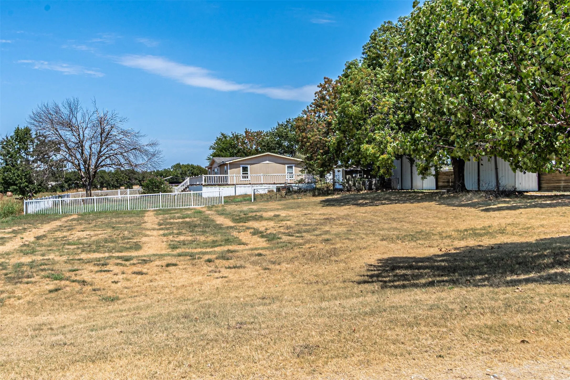 Farm For Sale in Denton County , 12146 FM2450 Highway, Sanger, Texas 76266, 3 Bedroom, 3 Bathroom, 2 Garage spaces, 1,500 Sqft, built in 1987, mls#21369820, Real Estate Agent in Sanger, Homes For Sale in Denton county, Homes For Sale in Sanger, Realtor in Sanger Texas, Real Estate Brokerage Independent Realty Texas, Luminita Cordes Realtor