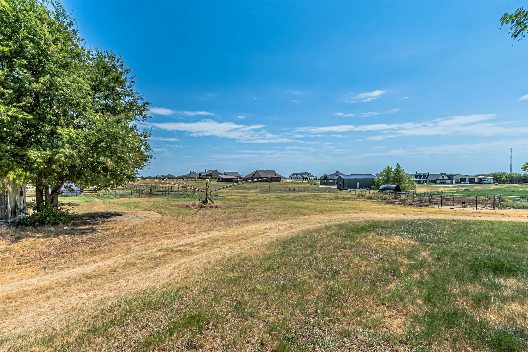 Farm For Sale in Denton County , 12146 FM2450 Highway, Sanger, Texas 76266, 3 Bedroom, 3 Bathroom, 2 Garage spaces, 1,500 Sqft, built in 1987, mls#21369820, Real Estate Agent in Sanger, Homes For Sale in Denton county, Homes For Sale in Sanger, Realtor in Sanger Texas, Real Estate Brokerage Independent Realty Texas, Luminita Cordes Realtor