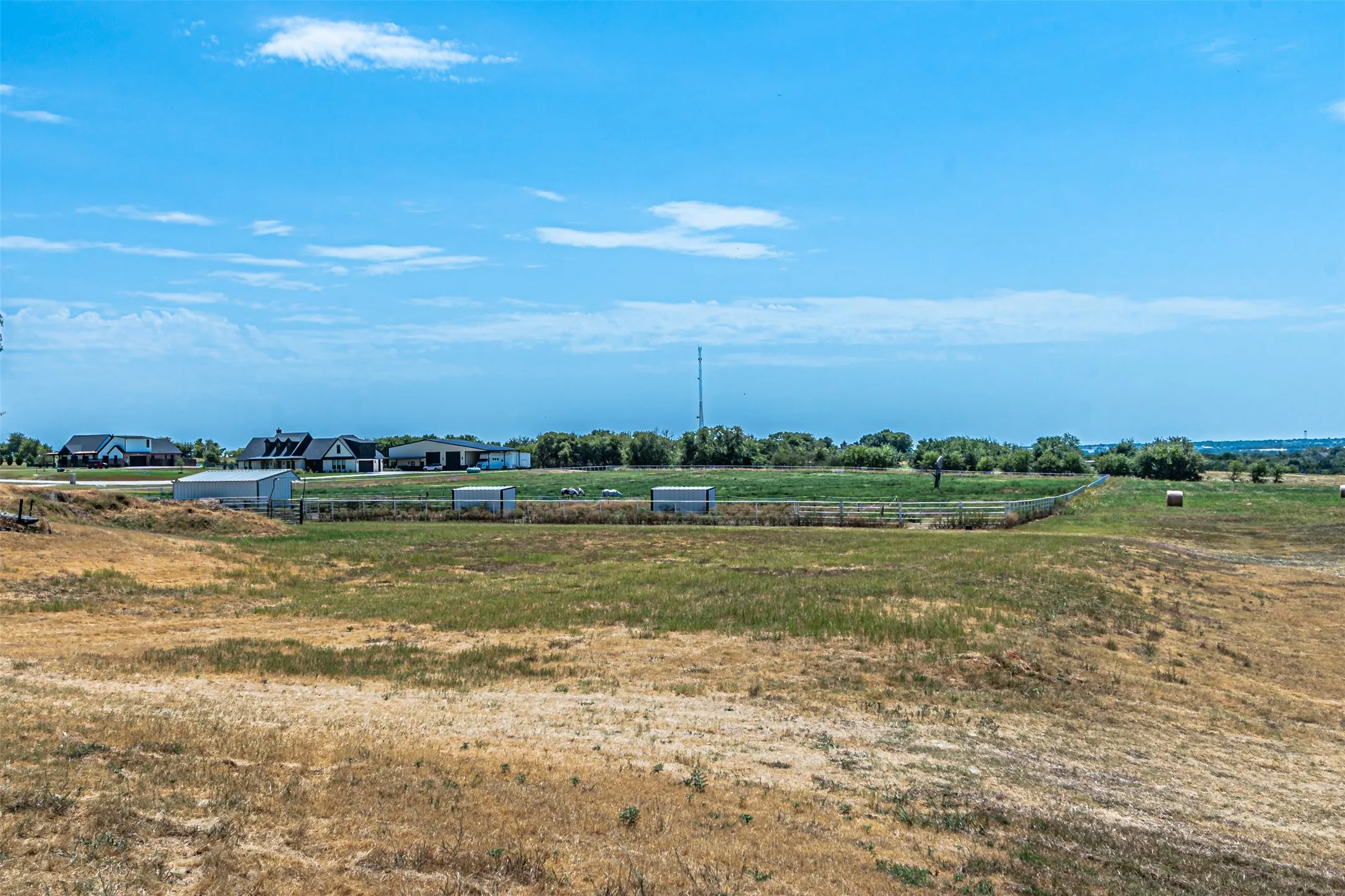 Farm For Sale in Denton County , 12146 FM2450 Highway, Sanger, Texas 76266, 3 Bedroom, 3 Bathroom, 2 Garage spaces, 1,500 Sqft, built in 1987, mls#21369820, Real Estate Agent in Sanger, Homes For Sale in Denton county, Homes For Sale in Sanger, Realtor in Sanger Texas, Real Estate Brokerage Independent Realty Texas, Luminita Cordes Realtor