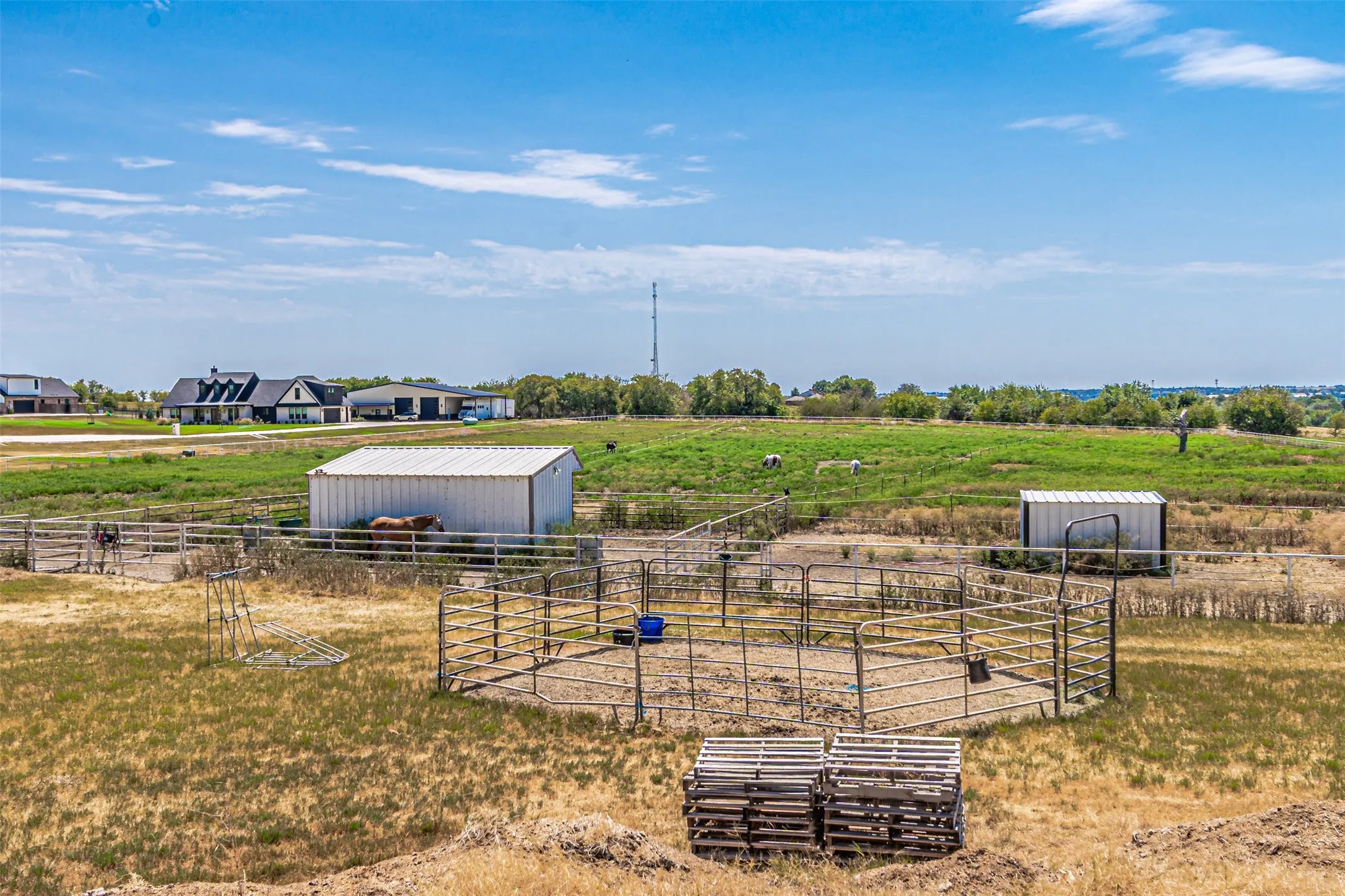 Farm For Sale in Denton County , 12146 FM2450 Highway, Sanger, Texas 76266, 3 Bedroom, 3 Bathroom, 2 Garage spaces, 1,500 Sqft, built in 1987, mls#21369820, Real Estate Agent in Sanger, Homes For Sale in Denton county, Homes For Sale in Sanger, Realtor in Sanger Texas, Real Estate Brokerage Independent Realty Texas, Luminita Cordes Realtor