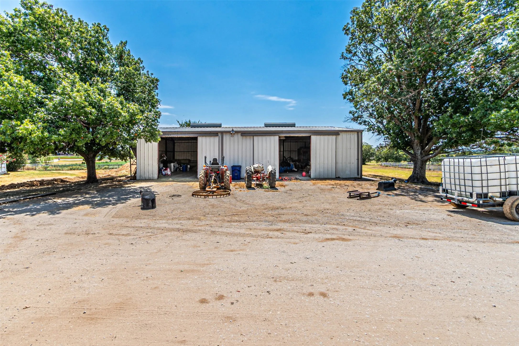 Farm For Sale in Denton County , 12146 FM2450 Highway, Sanger, Texas 76266, 3 Bedroom, 3 Bathroom, 2 Garage spaces, 1,500 Sqft, built in 1987, mls#21369820, Real Estate Agent in Sanger, Homes For Sale in Denton county, Homes For Sale in Sanger, Realtor in Sanger Texas, Real Estate Brokerage Independent Realty Texas, Luminita Cordes Realtor