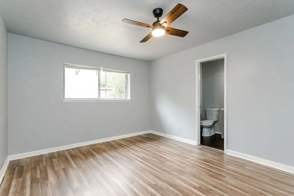 Single Family Residence For Sale in Dallas County , 2633 Santa Anna Drive, Grand Prairie, Texas 75052, 3 Bedroom, 2 Bathroom, 1 Garage spaces, 1,224 Sqft, built in 1974, mls#21380583, Real Estate Agent in Grand Prairie, Homes For Sale in Dallas county, Homes For Sale in Grand Prairie, Realtor in Grand Prairie Texas, Real Estate Brokerage Independent Realty Texas, Luminita Cordes Realtor