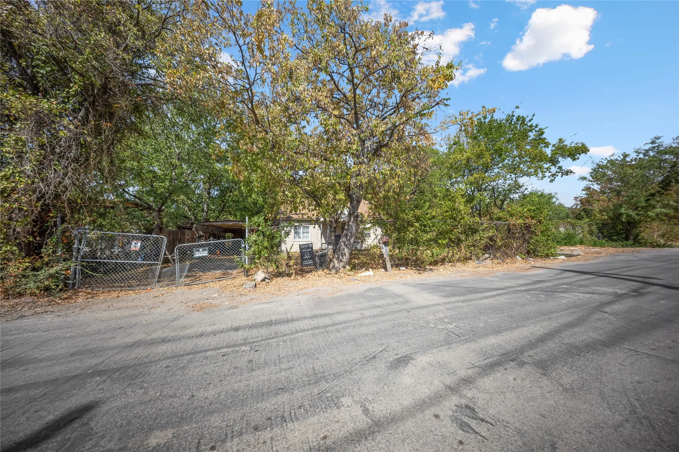 Unimproved Land For Sale in Dallas County , 5005 Mcbroom Street, Dallas, Texas 75212, 0, 0, Garage spaces, 0 Sqft, built in 1948, mls#21378116, Real Estate Agent in Dallas, Homes For Sale in Dallas county, Homes For Sale in Dallas, Realtor in Dallas Texas, Real Estate Brokerage Independent Realty Texas, Luminita Cordes Realtor