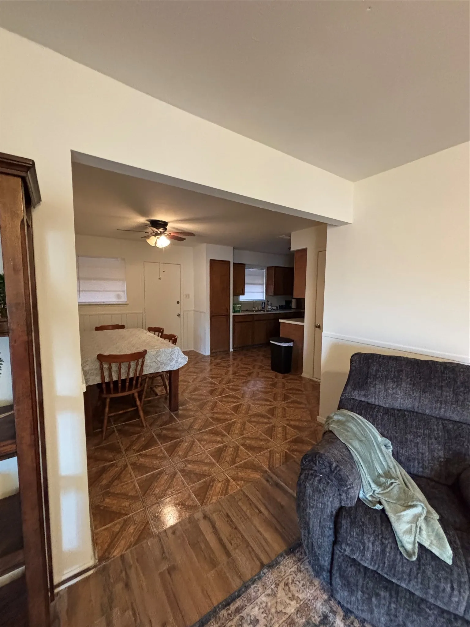 Single Family Residence For Rent in Taylor County , 206 Taylor, Merkel, Texas 79536, 3 Bedroom, 2 Bathroom, 1 Garage spaces, 1,085 Sqft, built in 1981, mls#21380539, Real Estate Agent in Merkel, Homes For Rent in Taylor county, Homes For Rent in Merkel, Realtor in Merkel Texas, Real Estate Brokerage Independent Realty Texas, Luminita Cordes Realtor