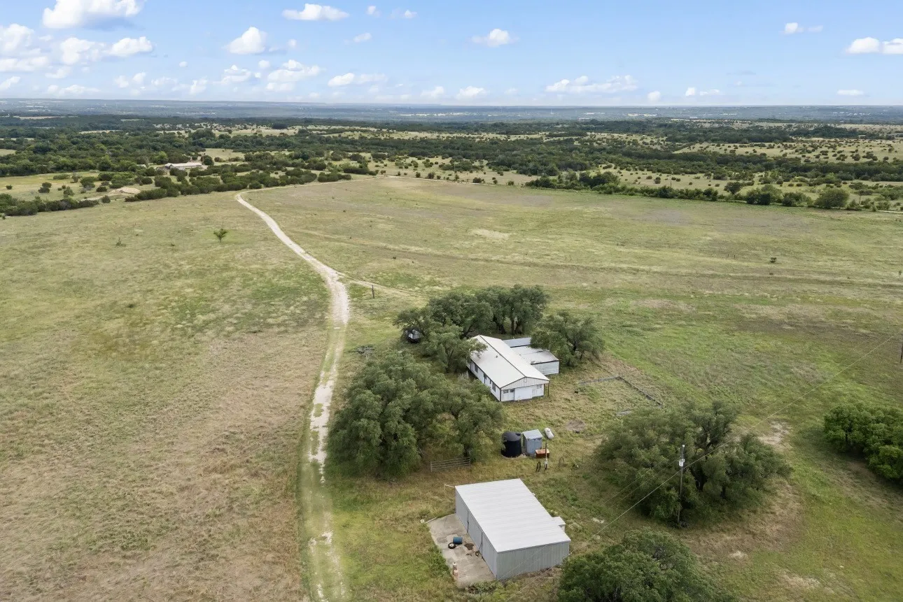 Ranch For Sale in Bosque County , 1806 County Road 2425, Iredell, Texas 76649, 0, 0, Garage spaces, 0 Sqft, built in 1965, mls#21380589, Real Estate Agent in Iredell, Homes For Sale in Bosque county, Homes For Sale in Iredell, Realtor in Iredell Texas, Real Estate Brokerage Independent Realty Texas, Luminita Cordes Realtor