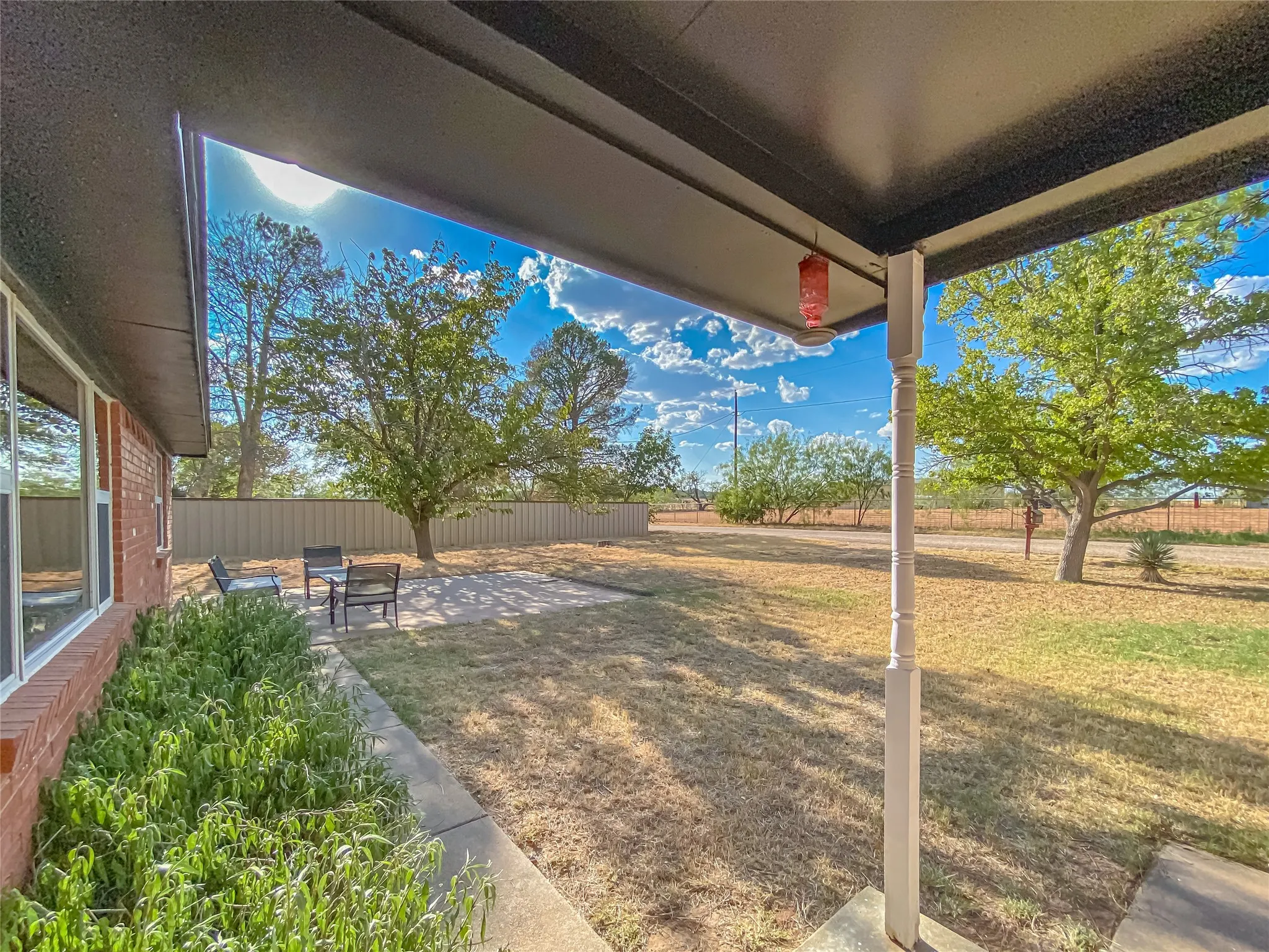 Single Family Residence For Sale in Nolan County , 309 County Road 370, Sweetwater, Texas 79556, 3 Bedroom, 2 Bathroom, 2 Garage spaces, 1,710 Sqft, built in 1986, mls#21375320, Real Estate Agent in Sweetwater, Homes For Sale in Nolan county, Homes For Sale in Sweetwater, Realtor in Sweetwater Texas, Real Estate Brokerage Independent Realty Texas, Luminita Cordes Realtor