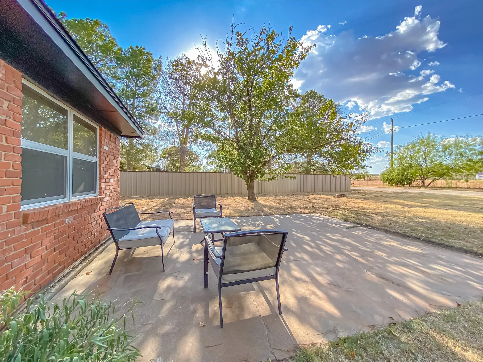 Single Family Residence For Sale in Nolan County , 309 County Road 370, Sweetwater, Texas 79556, 3 Bedroom, 2 Bathroom, 2 Garage spaces, 1,710 Sqft, built in 1986, mls#21375320, Real Estate Agent in Sweetwater, Homes For Sale in Nolan county, Homes For Sale in Sweetwater, Realtor in Sweetwater Texas, Real Estate Brokerage Independent Realty Texas, Luminita Cordes Realtor