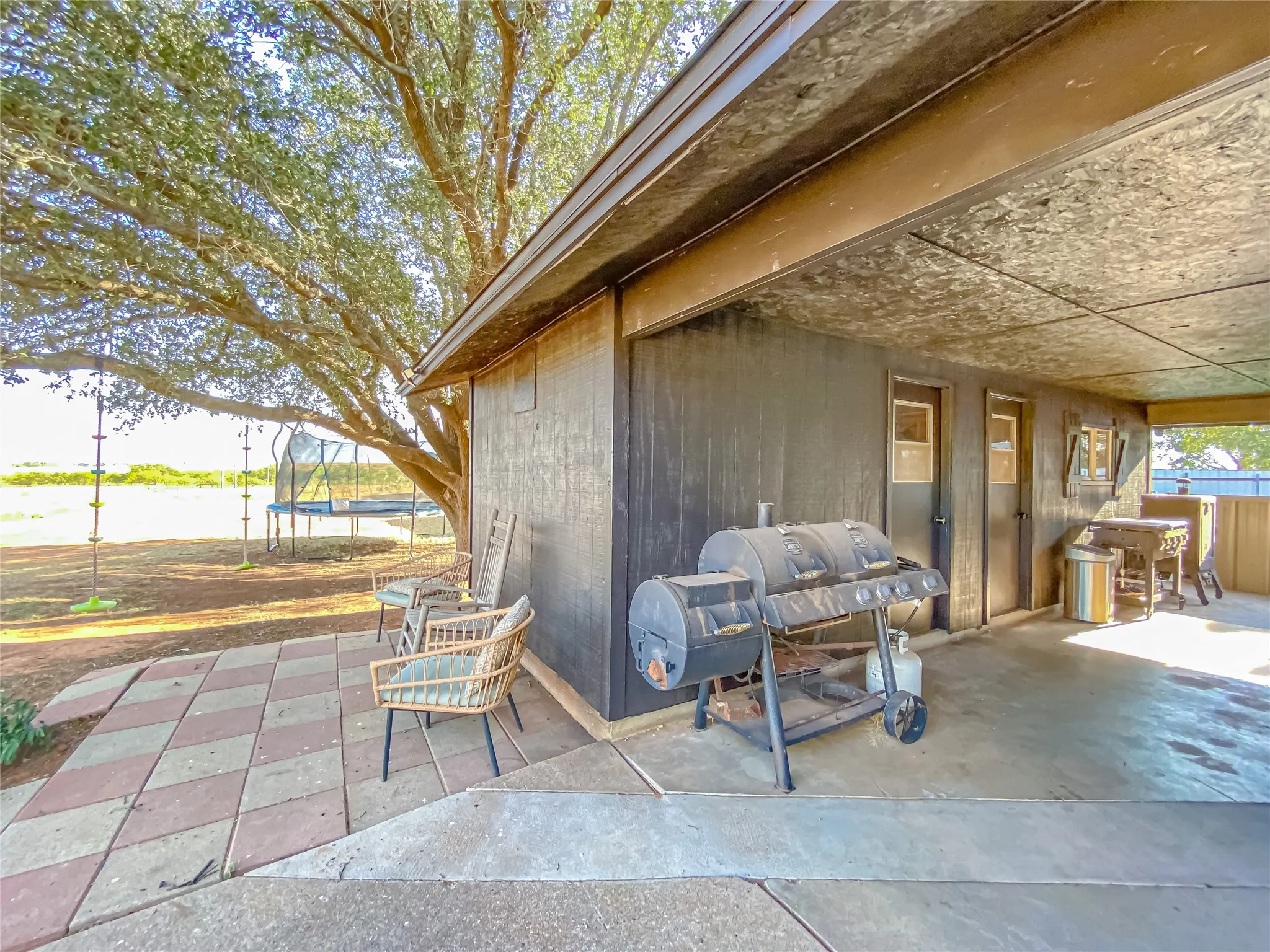 Single Family Residence For Sale in Nolan County , 309 County Road 370, Sweetwater, Texas 79556, 3 Bedroom, 2 Bathroom, 2 Garage spaces, 1,710 Sqft, built in 1986, mls#21375320, Real Estate Agent in Sweetwater, Homes For Sale in Nolan county, Homes For Sale in Sweetwater, Realtor in Sweetwater Texas, Real Estate Brokerage Independent Realty Texas, Luminita Cordes Realtor