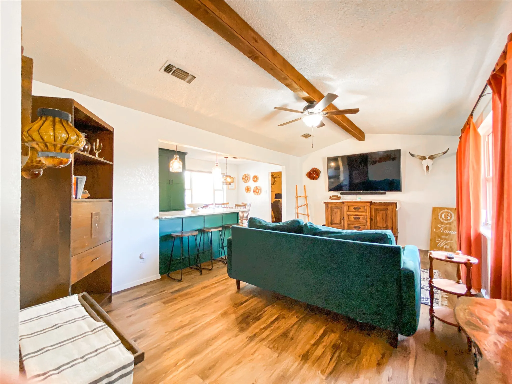 Single Family Residence For Sale in Nolan County , 309 County Road 370, Sweetwater, Texas 79556, 3 Bedroom, 2 Bathroom, 2 Garage spaces, 1,710 Sqft, built in 1986, mls#21375320, Real Estate Agent in Sweetwater, Homes For Sale in Nolan county, Homes For Sale in Sweetwater, Realtor in Sweetwater Texas, Real Estate Brokerage Independent Realty Texas, Luminita Cordes Realtor