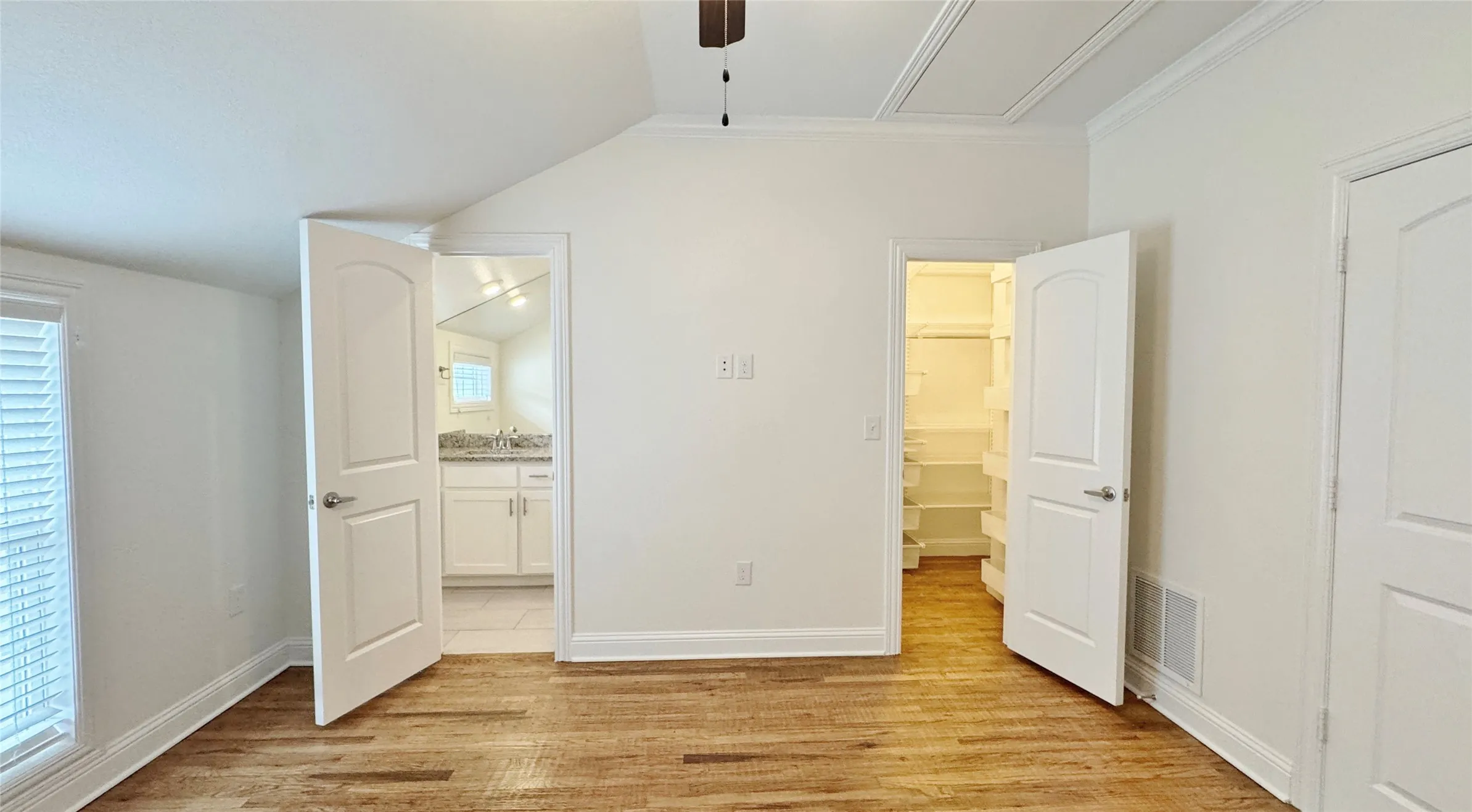 Condominium For Rent in Dallas County , 4133 Hyer Street 2, University Park, Texas 75205, 3 Bedroom, 3 Bathroom, 3 Garage spaces, 2,102 Sqft, built in 2013, mls#21380605, Real Estate Agent in University Park, Homes For Rent in Dallas county, Homes For Rent in University Park, Realtor in University Park Texas, Real Estate Brokerage Independent Realty Texas, Luminita Cordes Realtor
