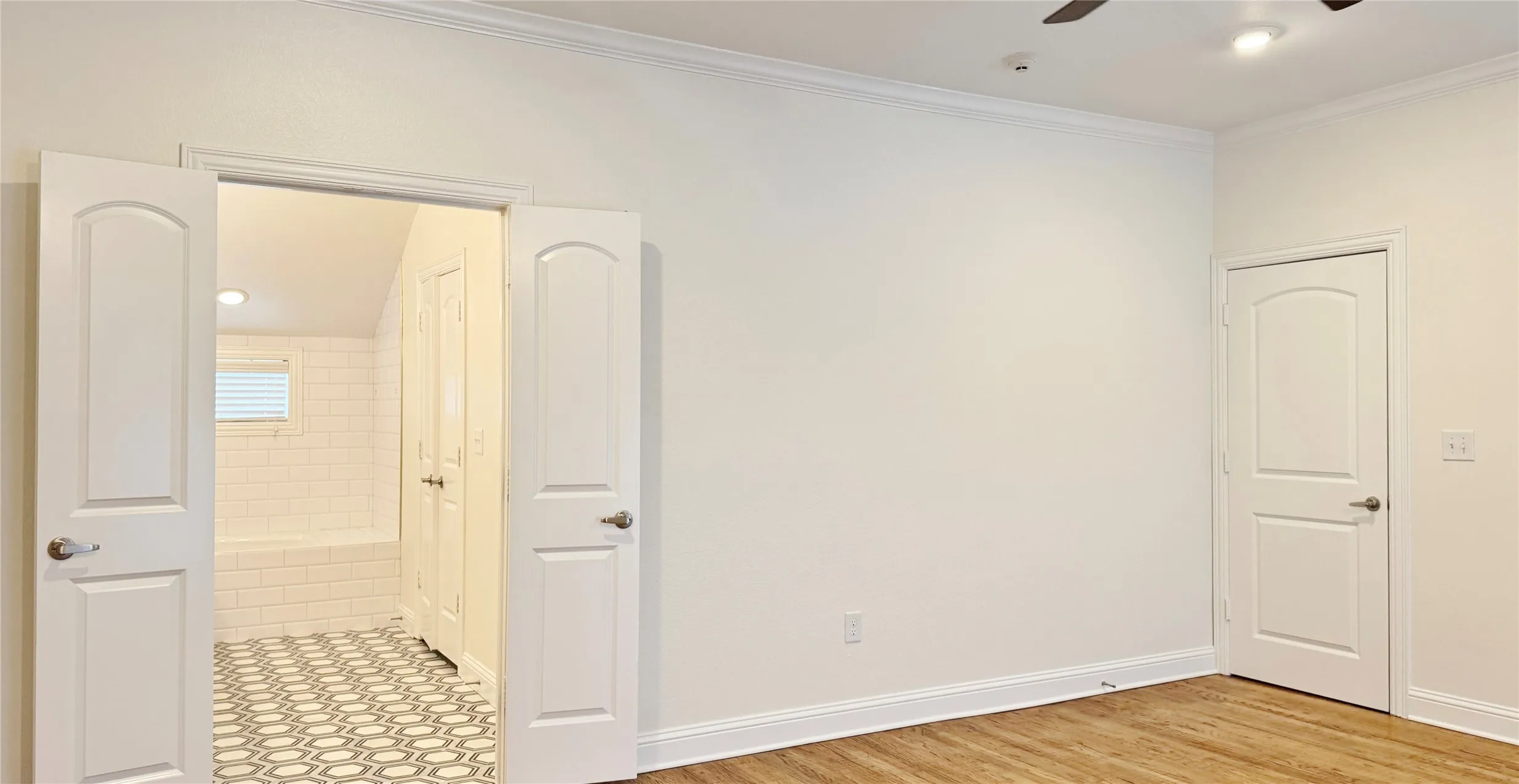 Condominium For Rent in Dallas County , 4133 Hyer Street 2, University Park, Texas 75205, 3 Bedroom, 3 Bathroom, 3 Garage spaces, 2,102 Sqft, built in 2013, mls#21380605, Real Estate Agent in University Park, Homes For Rent in Dallas county, Homes For Rent in University Park, Realtor in University Park Texas, Real Estate Brokerage Independent Realty Texas, Luminita Cordes Realtor