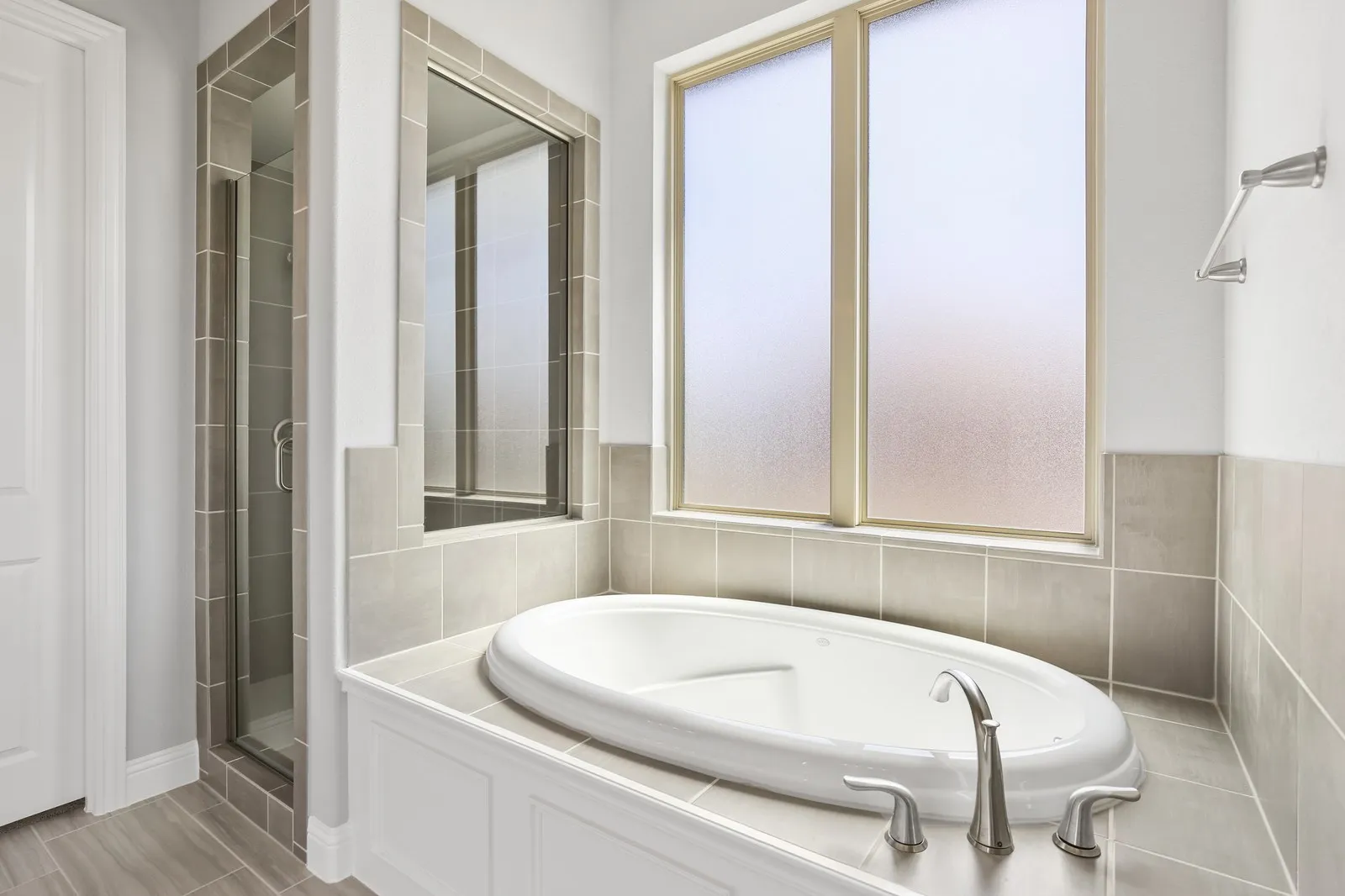 Single Family Residence For Rent in Denton County , 8336 RICHMOND, The Colony, Texas 75056, 4 Bedroom, 5 Bathroom, 2 Garage spaces, 3,518 Sqft, built in 2017, mls#21380598, Real Estate Agent in The Colony, Homes For Rent in Denton county, Homes For Rent in The Colony, Realtor in The Colony Texas, Real Estate Brokerage Independent Realty Texas, Luminita Cordes Realtor