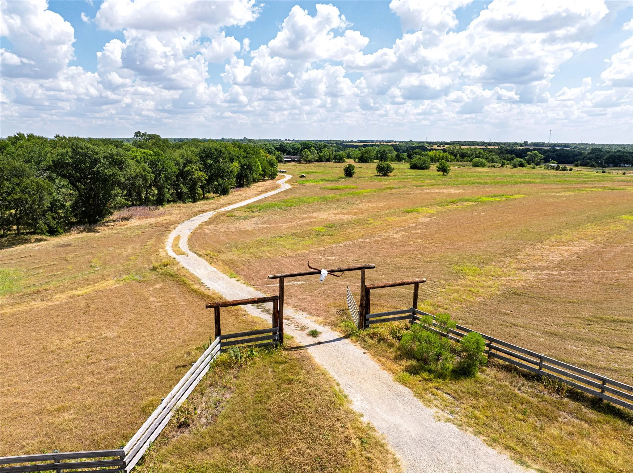 Unimproved Land For Sale in Grayson County , 3182 Lovers Leap Lane, Gunter, Texas 75058, 0, 0, Garage spaces, 0 Sqft, built in 1998, mls#21380154, Real Estate Agent in Gunter, Homes For Sale in Grayson county, Homes For Sale in Gunter, Realtor in Gunter Texas, Real Estate Brokerage Independent Realty Texas, Luminita Cordes Realtor