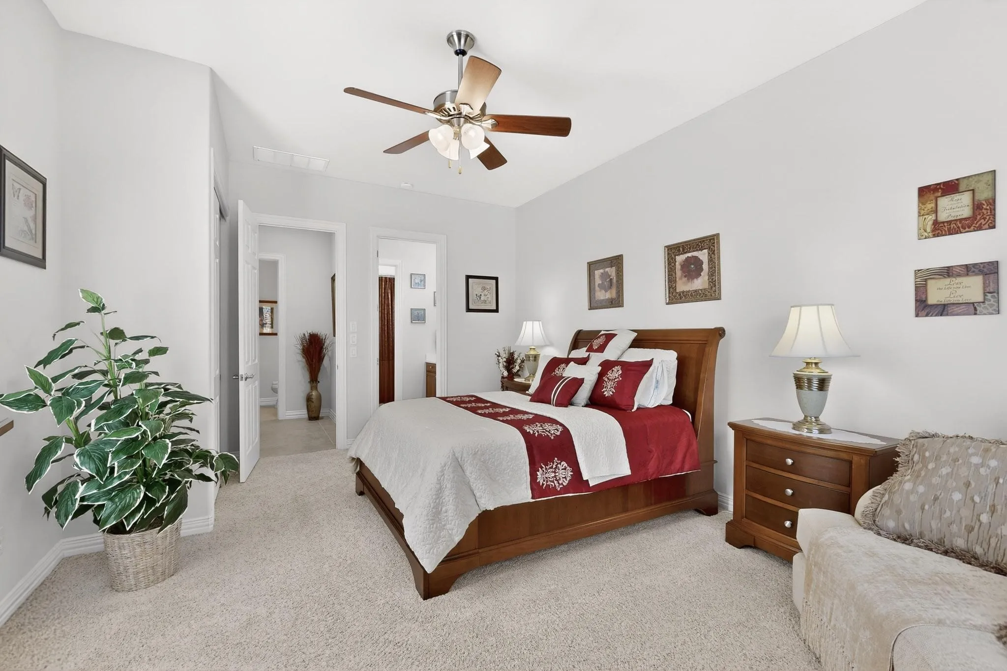 Single Family Residence For Sale in Denton County , 8708 Sarasota, Denton, Texas 76207, 2 Bedroom, 3 Bathroom, 3 Garage spaces, 2,752 Sqft, built in 2010, mls#21380251, Real Estate Agent in Denton, Homes For Sale in Denton county, Homes For Sale in Denton, Realtor in Denton Texas, Real Estate Brokerage Independent Realty Texas, Luminita Cordes Realtor