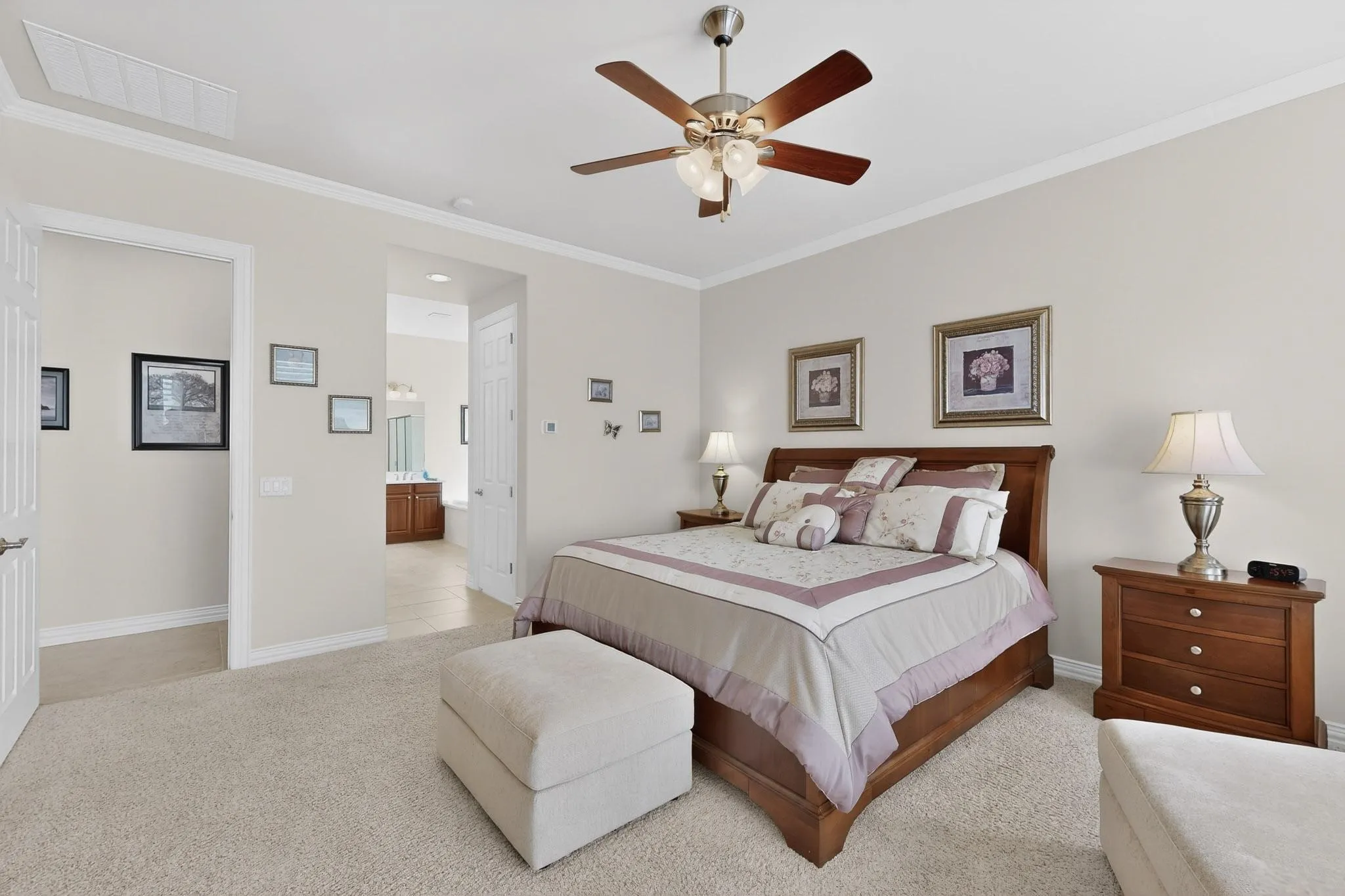 Single Family Residence For Sale in Denton County , 8708 Sarasota, Denton, Texas 76207, 2 Bedroom, 3 Bathroom, 3 Garage spaces, 2,752 Sqft, built in 2010, mls#21380251, Real Estate Agent in Denton, Homes For Sale in Denton county, Homes For Sale in Denton, Realtor in Denton Texas, Real Estate Brokerage Independent Realty Texas, Luminita Cordes Realtor