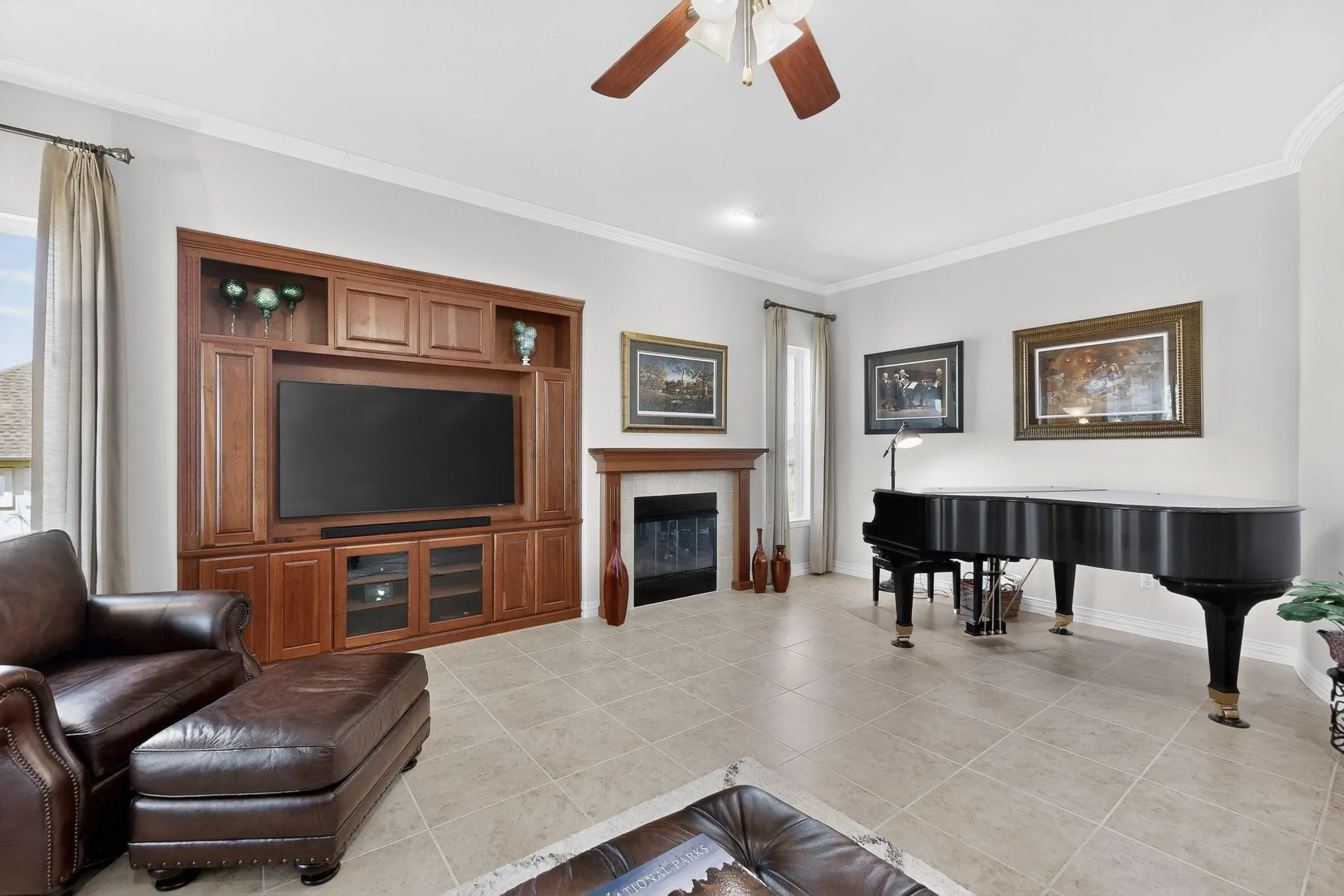 Single Family Residence For Sale in Denton County , 8708 Sarasota, Denton, Texas 76207, 2 Bedroom, 3 Bathroom, 3 Garage spaces, 2,752 Sqft, built in 2010, mls#21380251, Real Estate Agent in Denton, Homes For Sale in Denton county, Homes For Sale in Denton, Realtor in Denton Texas, Real Estate Brokerage Independent Realty Texas, Luminita Cordes Realtor