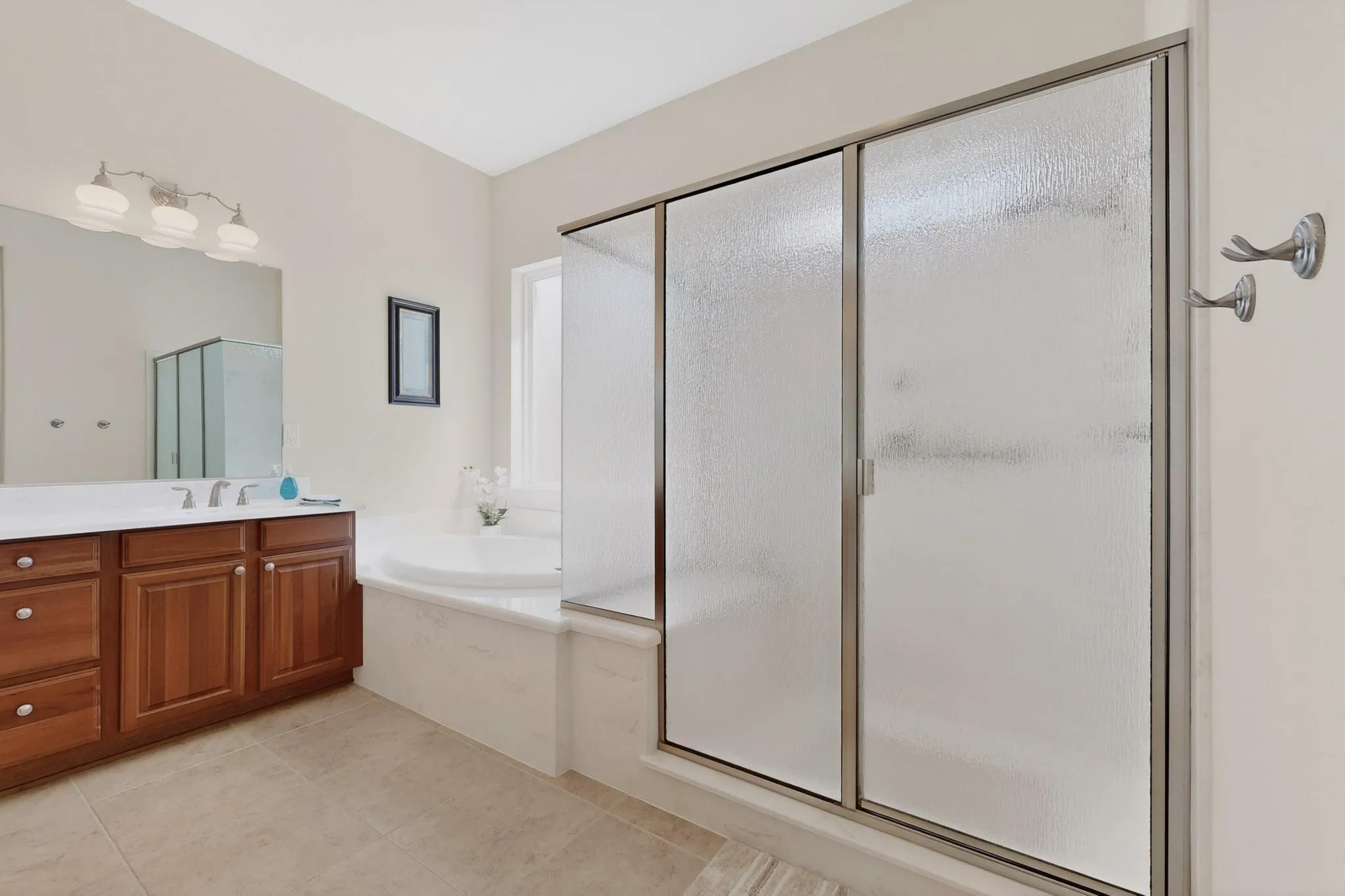 Single Family Residence For Sale in Denton County , 8708 Sarasota, Denton, Texas 76207, 2 Bedroom, 3 Bathroom, 3 Garage spaces, 2,752 Sqft, built in 2010, mls#21380251, Real Estate Agent in Denton, Homes For Sale in Denton county, Homes For Sale in Denton, Realtor in Denton Texas, Real Estate Brokerage Independent Realty Texas, Luminita Cordes Realtor