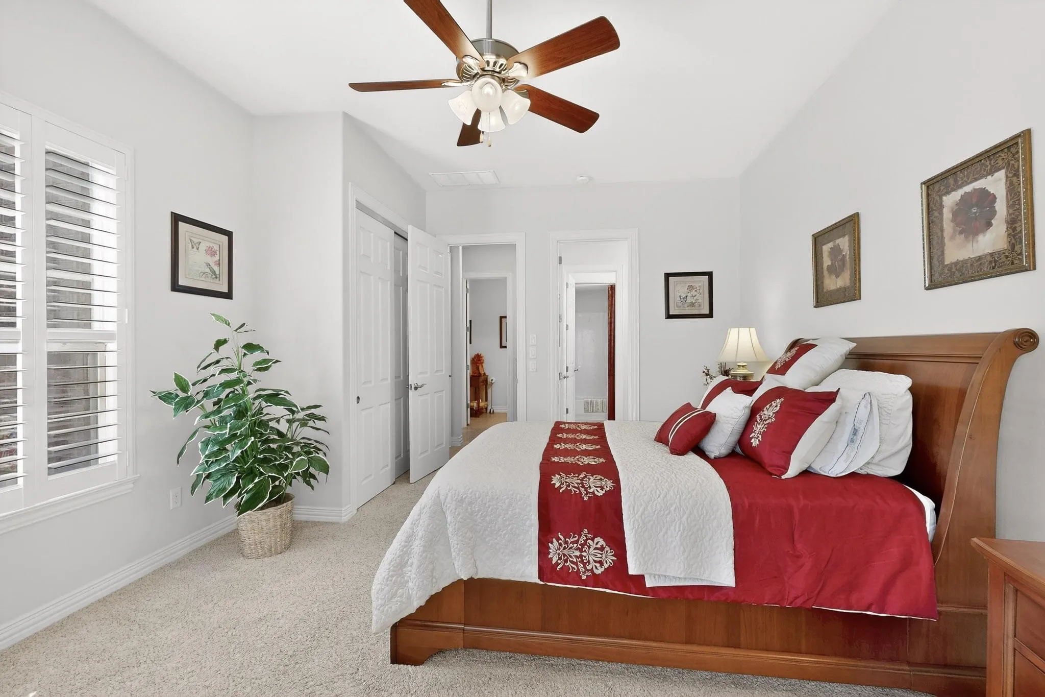 Single Family Residence For Sale in Denton County , 8708 Sarasota, Denton, Texas 76207, 2 Bedroom, 3 Bathroom, 3 Garage spaces, 2,752 Sqft, built in 2010, mls#21380251, Real Estate Agent in Denton, Homes For Sale in Denton county, Homes For Sale in Denton, Realtor in Denton Texas, Real Estate Brokerage Independent Realty Texas, Luminita Cordes Realtor