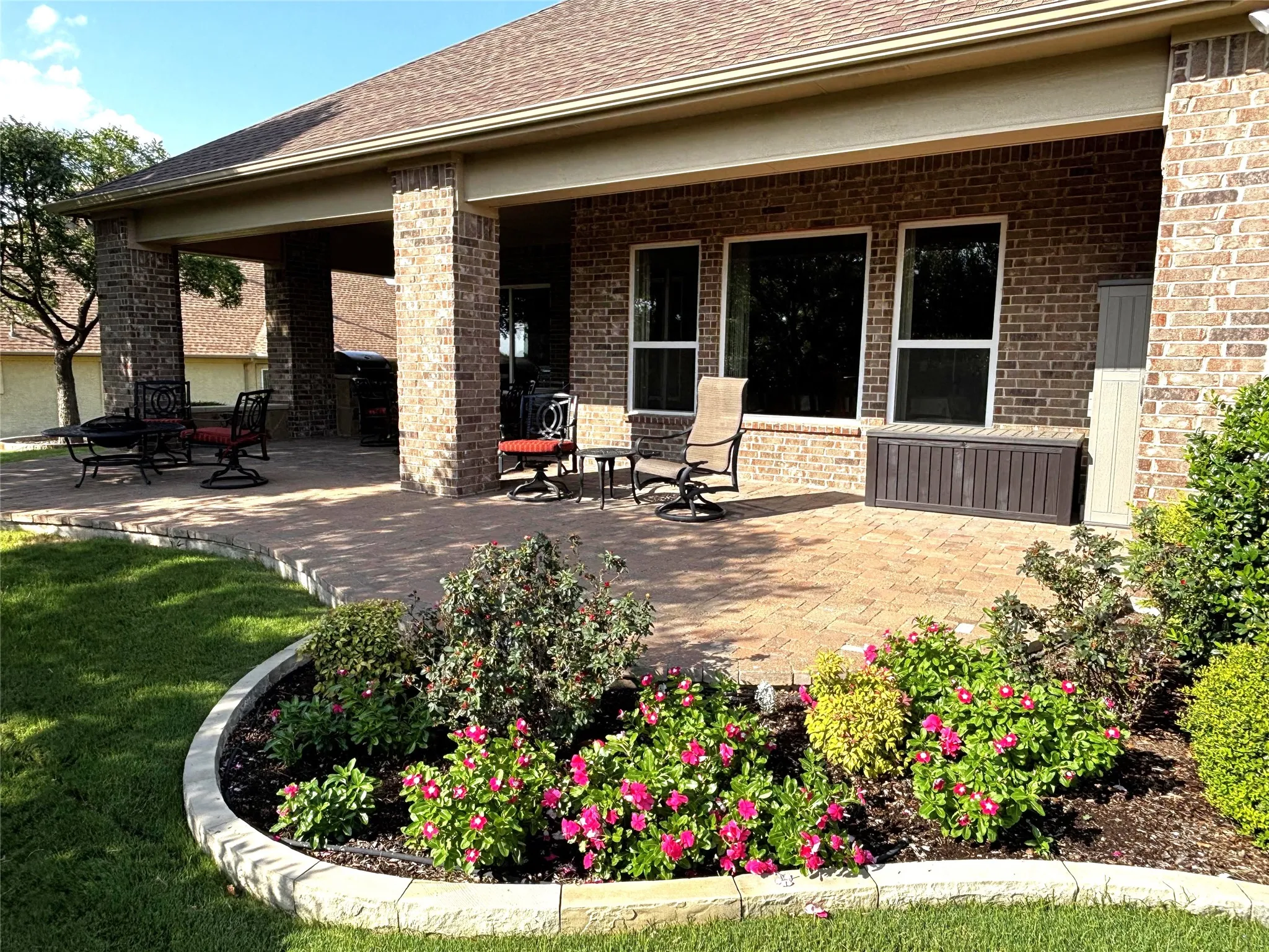Single Family Residence For Sale in Denton County , 8708 Sarasota, Denton, Texas 76207, 2 Bedroom, 3 Bathroom, 3 Garage spaces, 2,752 Sqft, built in 2010, mls#21380251, Real Estate Agent in Denton, Homes For Sale in Denton county, Homes For Sale in Denton, Realtor in Denton Texas, Real Estate Brokerage Independent Realty Texas, Luminita Cordes Realtor