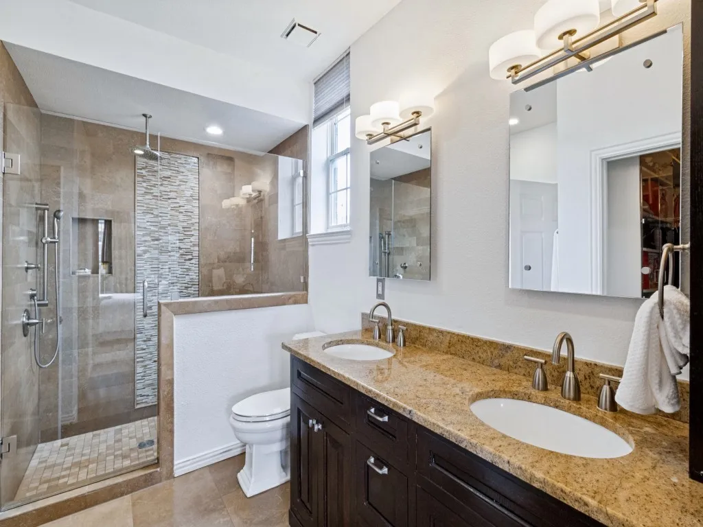 Condominium For Sale in Dallas County , 2305 Worthington Street 206A, Dallas, Texas 75204, 3 Bedroom, 2 Bathroom, 2 Garage spaces, 1,706 Sqft, built in 1999, mls#21378982, Real Estate Agent in Dallas, Homes For Sale in Dallas county, Homes For Sale in Dallas, Realtor in Dallas Texas, Real Estate Brokerage Independent Realty Texas, Luminita Cordes Realtor