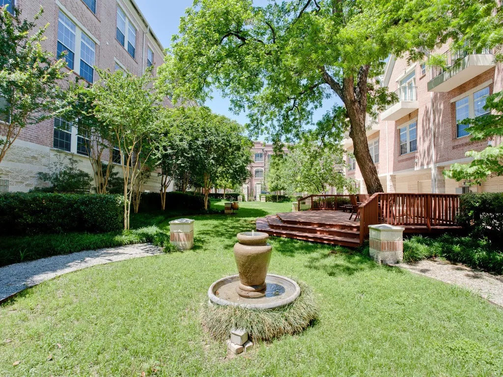 Condominium For Sale in Dallas County , 2305 Worthington Street 206A, Dallas, Texas 75204, 3 Bedroom, 2 Bathroom, 2 Garage spaces, 1,706 Sqft, built in 1999, mls#21378982, Real Estate Agent in Dallas, Homes For Sale in Dallas county, Homes For Sale in Dallas, Realtor in Dallas Texas, Real Estate Brokerage Independent Realty Texas, Luminita Cordes Realtor