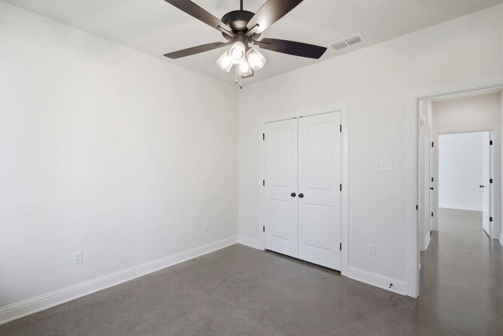 Single Family Residence For Sale in Parker County , 209 Waterford Drive, Weatherford, Texas 76086, 3 Bedroom, 2 Bathroom, 2 Garage spaces, 1,917 Sqft, built in 2026, mls#21380551, Real Estate Agent in Weatherford, Homes For Sale in Parker county, Homes For Sale in Weatherford, Realtor in Weatherford Texas, Real Estate Brokerage Independent Realty Texas, Luminita Cordes Realtor