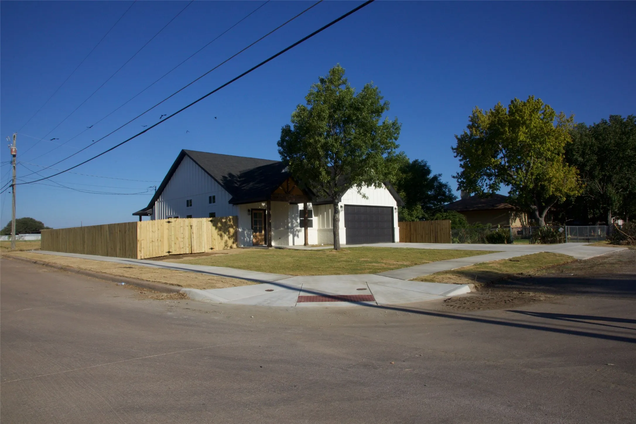 Single Family Residence For Sale in Tarrant County , 9432 PRAIRIEVIEW Drive, Crowley, Texas 76134, 3 Bedroom, 2 Bathroom, 2 Garage spaces, 1,607 Sqft, built in 2026, mls#21380567, Real Estate Agent in Crowley, Homes For Sale in Tarrant county, Homes For Sale in Crowley, Realtor in Crowley Texas, Real Estate Brokerage Independent Realty Texas, Luminita Cordes Realtor