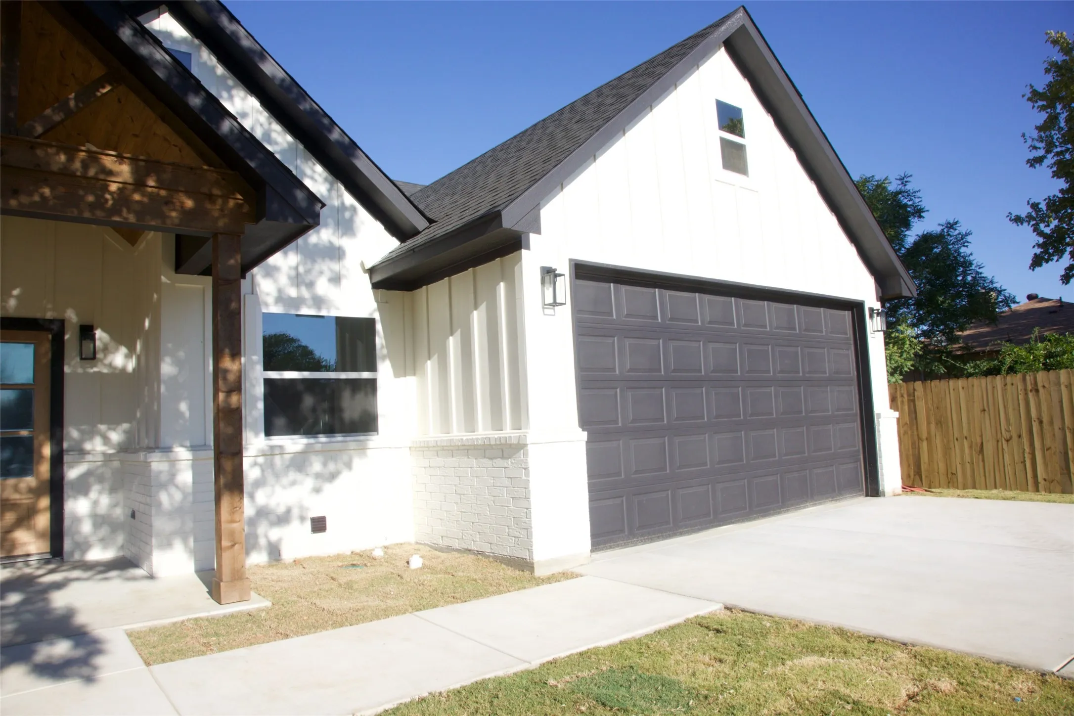 Single Family Residence For Sale in Tarrant County , 9432 PRAIRIEVIEW Drive, Crowley, Texas 76134, 3 Bedroom, 2 Bathroom, 2 Garage spaces, 1,607 Sqft, built in 2026, mls#21380567, Real Estate Agent in Crowley, Homes For Sale in Tarrant county, Homes For Sale in Crowley, Realtor in Crowley Texas, Real Estate Brokerage Independent Realty Texas, Luminita Cordes Realtor