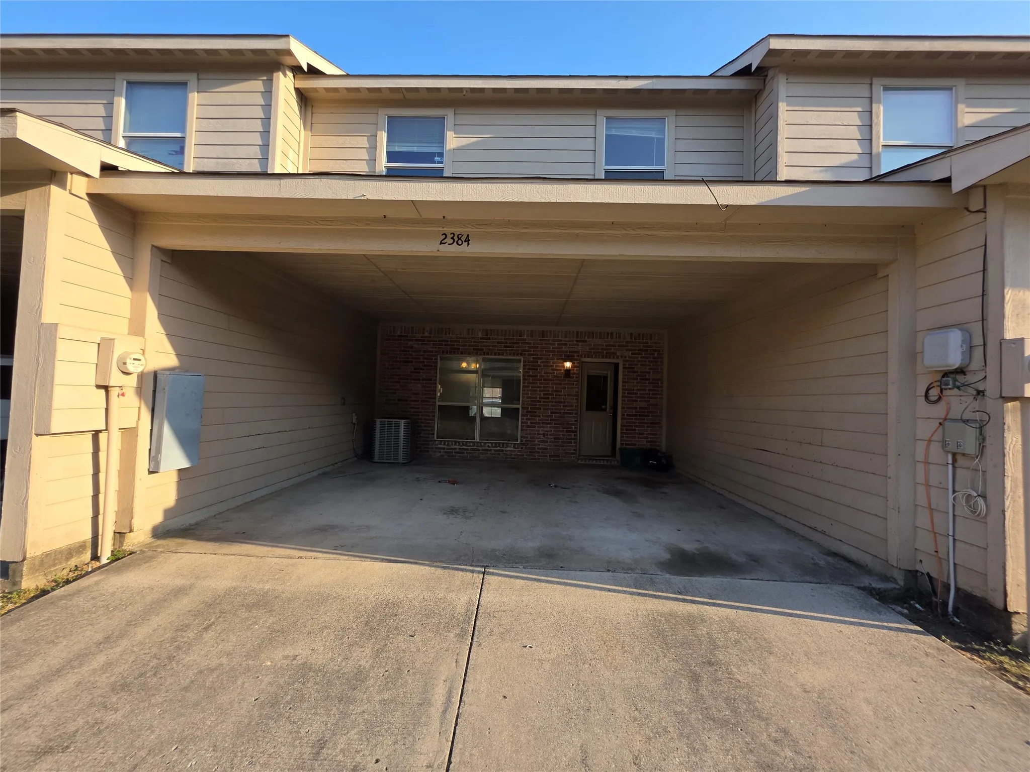 Townhouse For Rent in Dallas County , 2384 Calendar Court, Grand Prairie, Texas 75050, 4 Bedroom, 2 Bathroom, 2 Garage spaces, 1,756 Sqft, built in 2017, mls#21380610, Real Estate Agent in Grand Prairie, Homes For Rent in Dallas county, Homes For Rent in Grand Prairie, Realtor in Grand Prairie Texas, Real Estate Brokerage Independent Realty Texas, Luminita Cordes Realtor
