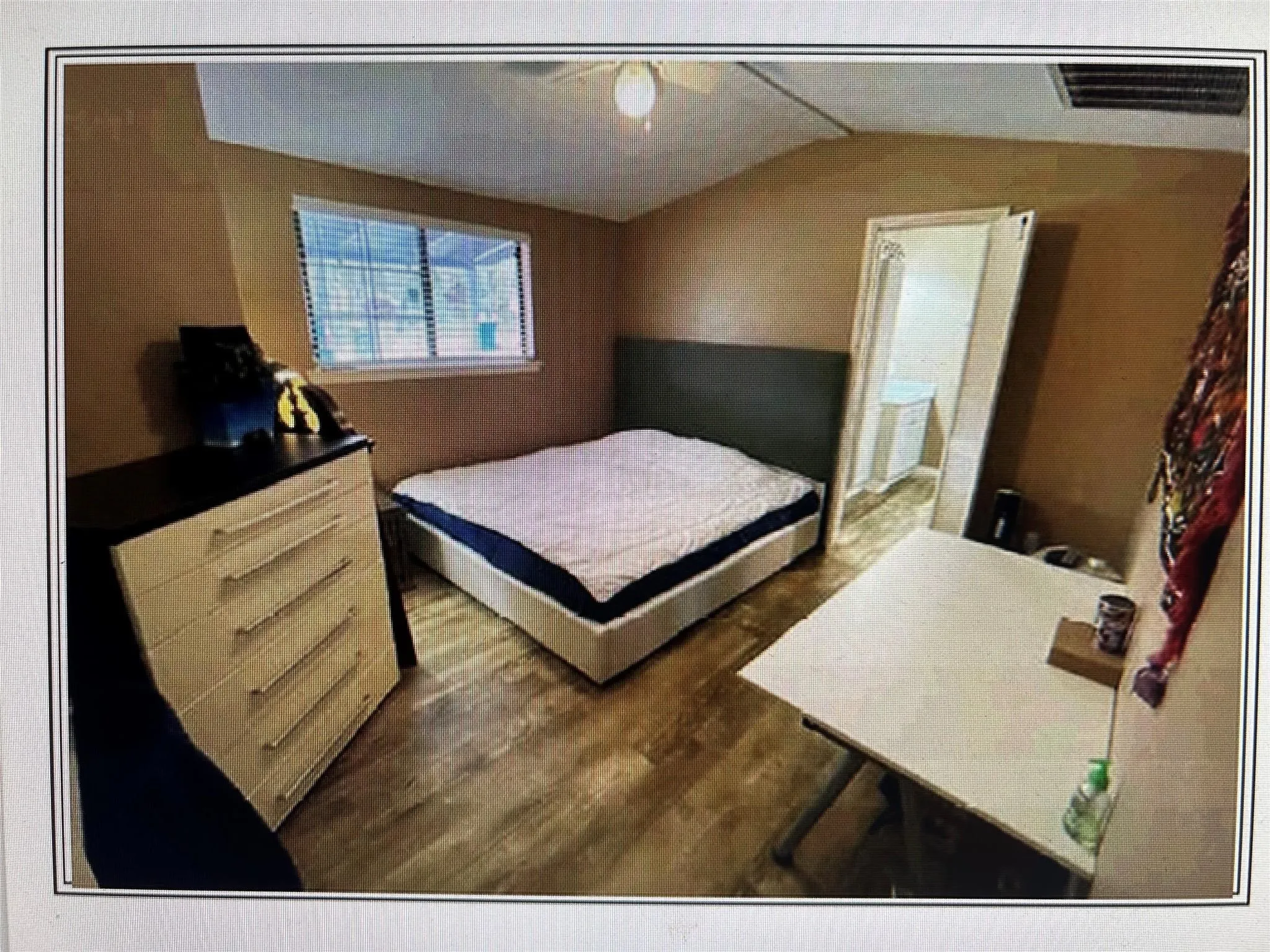 Single Family Residence For Rent in Henderson County , 115 Cottonwood Trail, Gun Barrel City, Texas 75156, 3 Bedroom, 2 Bathroom, Garage spaces, 1,845 Sqft, built in 1992, mls#21380617, Real Estate Agent in Gun Barrel City, Homes For Rent in Henderson county, Homes For Rent in Gun Barrel City, Realtor in Gun Barrel City Texas, Real Estate Brokerage Independent Realty Texas, Luminita Cordes Realtor