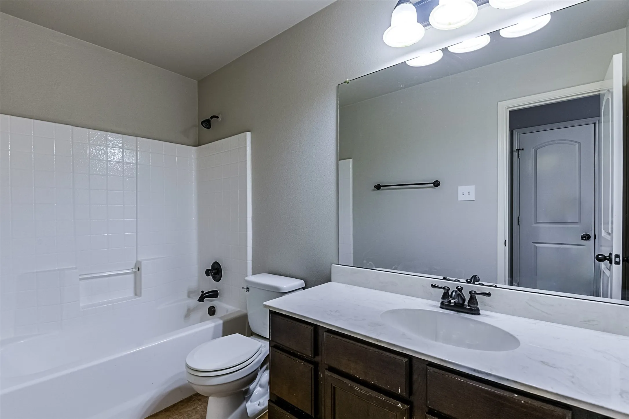 Duplex For Rent in Tarrant County , 2515 Sedona Street, Mansfield, Texas 76063, 3 Bedroom, 3 Bathroom, 2 Garage spaces, 1,298 Sqft, built in 2011, mls#21380620, Real Estate Agent in Mansfield, Homes For Rent in Tarrant county, Homes For Rent in Mansfield, Realtor in Mansfield Texas, Real Estate Brokerage Independent Realty Texas, Luminita Cordes Realtor