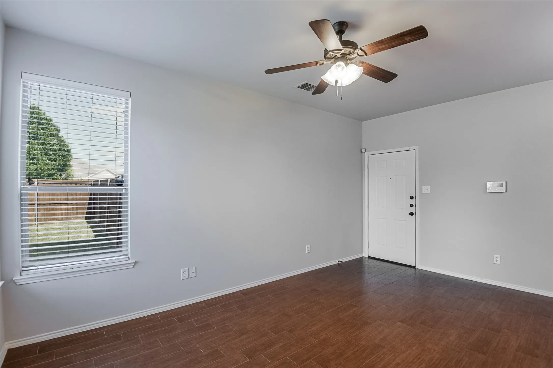 Duplex For Rent in Tarrant County , 2515 Sedona Street, Mansfield, Texas 76063, 3 Bedroom, 3 Bathroom, 2 Garage spaces, 1,298 Sqft, built in 2011, mls#21380620, Real Estate Agent in Mansfield, Homes For Rent in Tarrant county, Homes For Rent in Mansfield, Realtor in Mansfield Texas, Real Estate Brokerage Independent Realty Texas, Luminita Cordes Realtor