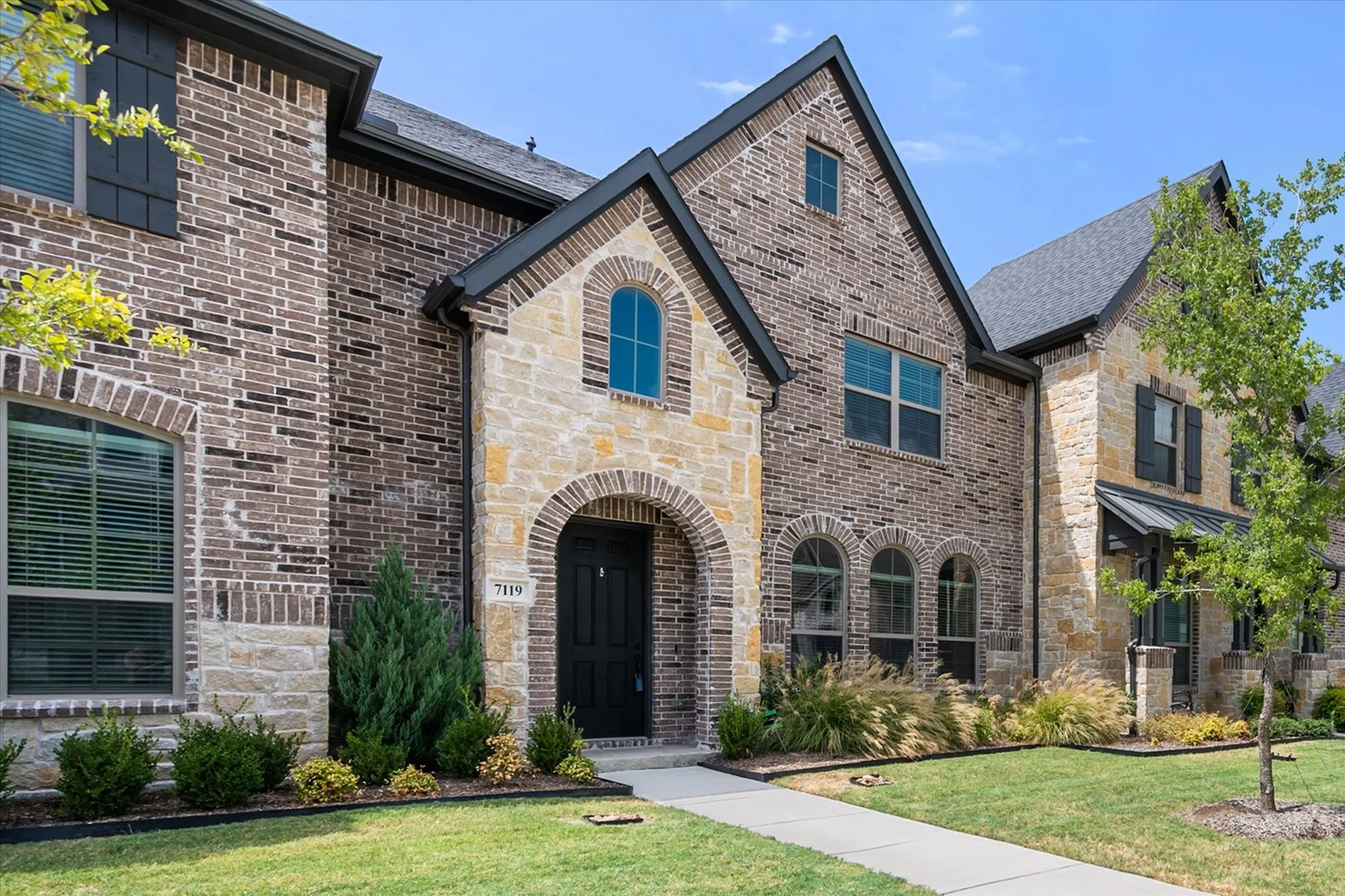 Townhouse For Sale in Dallas County , 7119 Buchanan Drive, Grand Prairie, Texas 75054, 3 Bedroom, 3 Bathroom, 2 Garage spaces, 1,889 Sqft, built in 2023, mls#21380224, Real Estate Agent in Grand Prairie, Homes For Sale in Dallas county, Homes For Sale in Grand Prairie, Realtor in Grand Prairie Texas, Real Estate Brokerage Independent Realty Texas, Luminita Cordes Realtor