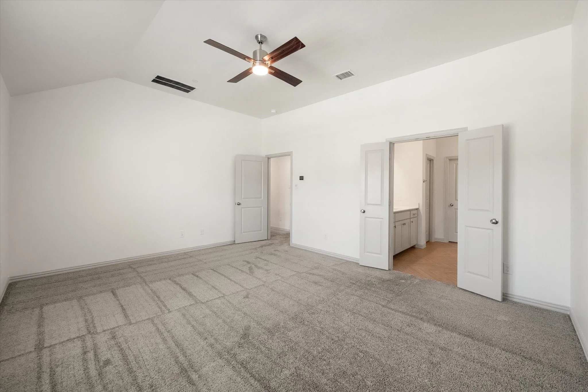 Townhouse For Sale in Dallas County , 7119 Buchanan Drive, Grand Prairie, Texas 75054, 3 Bedroom, 3 Bathroom, 2 Garage spaces, 1,889 Sqft, built in 2023, mls#21380224, Real Estate Agent in Grand Prairie, Homes For Sale in Dallas county, Homes For Sale in Grand Prairie, Realtor in Grand Prairie Texas, Real Estate Brokerage Independent Realty Texas, Luminita Cordes Realtor