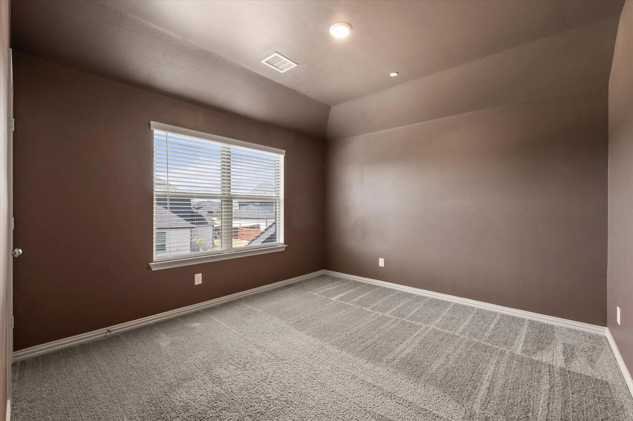 Townhouse For Sale in Dallas County , 7119 Buchanan Drive, Grand Prairie, Texas 75054, 3 Bedroom, 3 Bathroom, 2 Garage spaces, 1,889 Sqft, built in 2023, mls#21380224, Real Estate Agent in Grand Prairie, Homes For Sale in Dallas county, Homes For Sale in Grand Prairie, Realtor in Grand Prairie Texas, Real Estate Brokerage Independent Realty Texas, Luminita Cordes Realtor