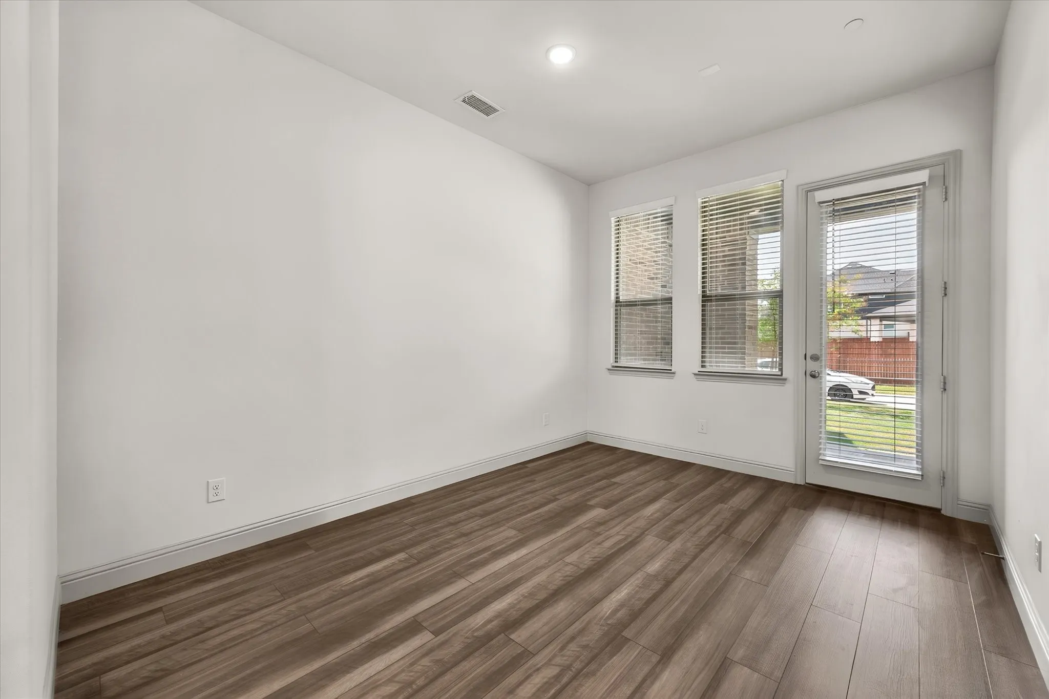 Townhouse For Sale in Dallas County , 7119 Buchanan Drive, Grand Prairie, Texas 75054, 3 Bedroom, 3 Bathroom, 2 Garage spaces, 1,889 Sqft, built in 2023, mls#21380224, Real Estate Agent in Grand Prairie, Homes For Sale in Dallas county, Homes For Sale in Grand Prairie, Realtor in Grand Prairie Texas, Real Estate Brokerage Independent Realty Texas, Luminita Cordes Realtor