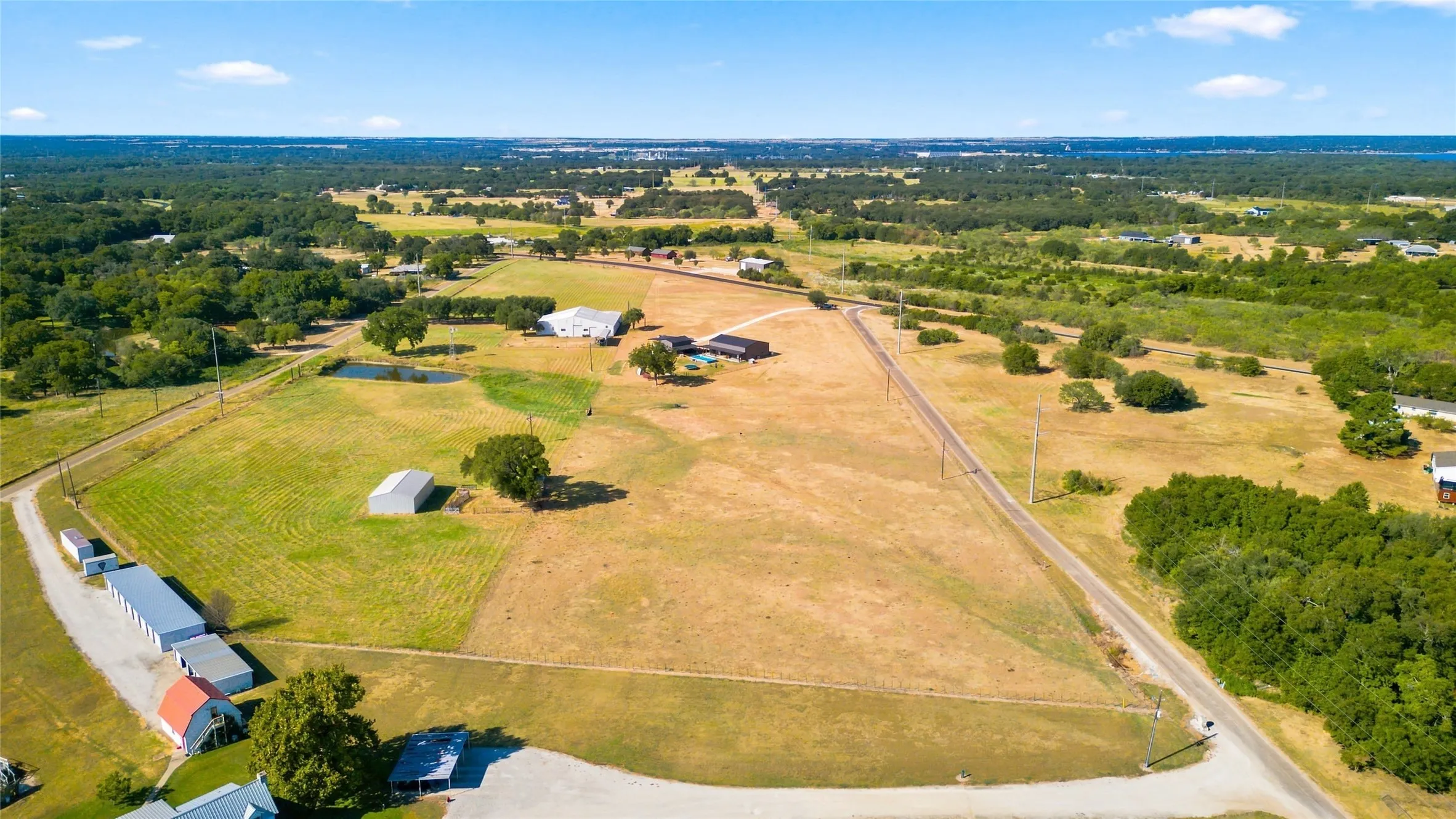Single Family Residence For Sale in Hill County , 102 Hcr 2116, Whitney, Texas 76692, 3 Bedroom, 2 Bathroom, 1 Garage spaces, 3,780 Sqft, built in 2023, mls#21380621, Real Estate Agent in Whitney, Homes For Sale in Hill county, Homes For Sale in Whitney, Realtor in Whitney Texas, Real Estate Brokerage Independent Realty Texas, Luminita Cordes Realtor