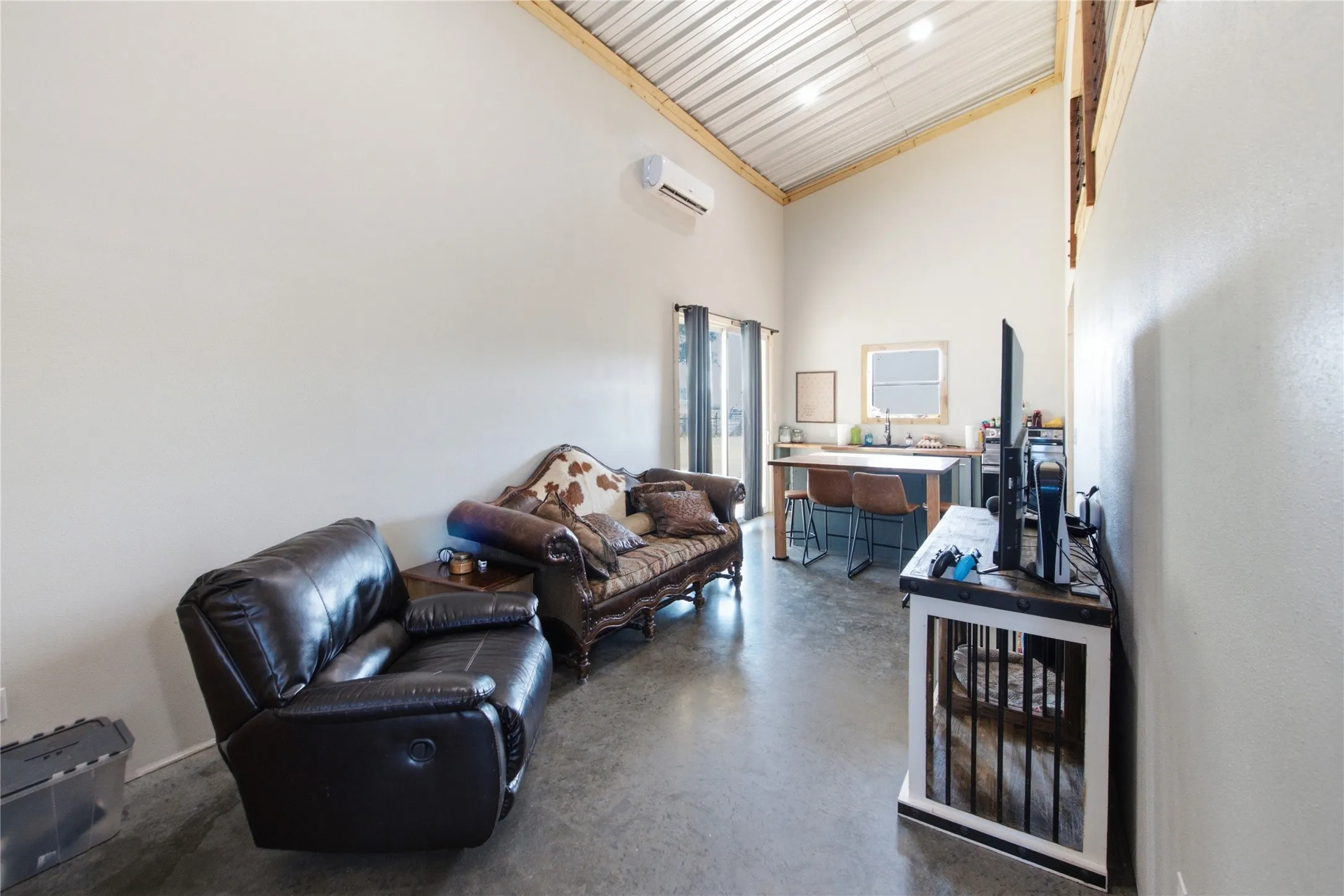 Single Family Residence For Sale in Hill County , 102 Hcr 2116, Whitney, Texas 76692, 3 Bedroom, 2 Bathroom, 1 Garage spaces, 3,780 Sqft, built in 2023, mls#21380621, Real Estate Agent in Whitney, Homes For Sale in Hill county, Homes For Sale in Whitney, Realtor in Whitney Texas, Real Estate Brokerage Independent Realty Texas, Luminita Cordes Realtor