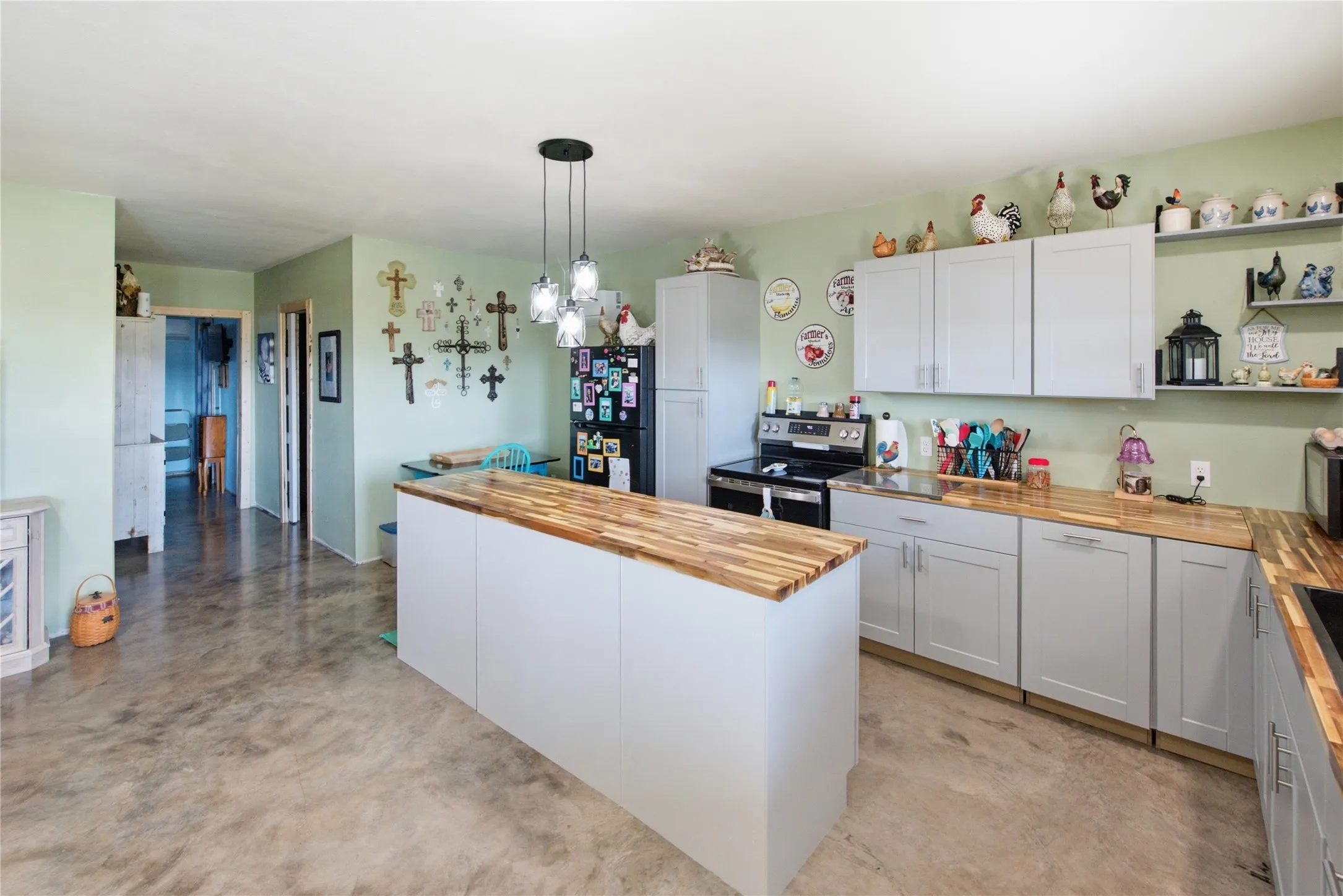 Single Family Residence For Sale in Hill County , 102 Hcr 2116, Whitney, Texas 76692, 3 Bedroom, 2 Bathroom, 1 Garage spaces, 3,780 Sqft, built in 2023, mls#21380621, Real Estate Agent in Whitney, Homes For Sale in Hill county, Homes For Sale in Whitney, Realtor in Whitney Texas, Real Estate Brokerage Independent Realty Texas, Luminita Cordes Realtor