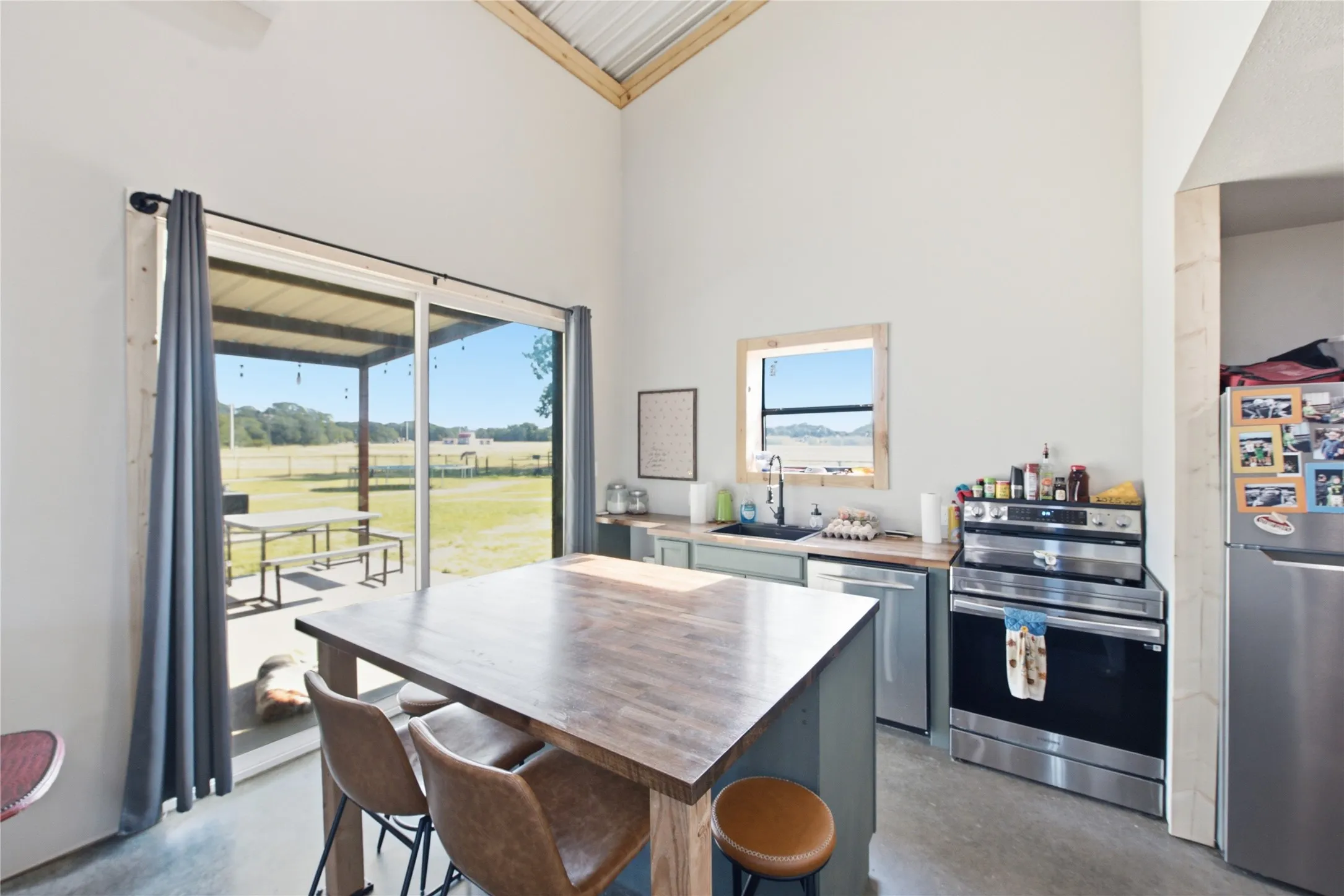 Single Family Residence For Sale in Hill County , 102 Hcr 2116, Whitney, Texas 76692, 3 Bedroom, 2 Bathroom, 1 Garage spaces, 3,780 Sqft, built in 2023, mls#21380621, Real Estate Agent in Whitney, Homes For Sale in Hill county, Homes For Sale in Whitney, Realtor in Whitney Texas, Real Estate Brokerage Independent Realty Texas, Luminita Cordes Realtor
