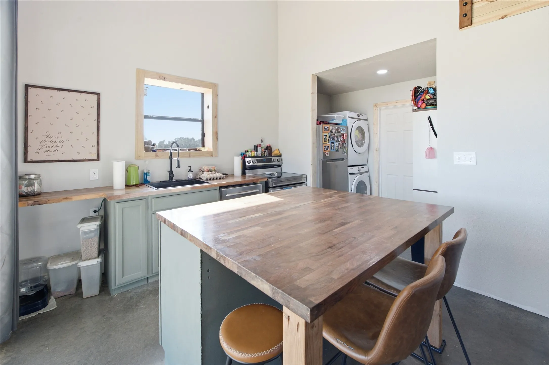 Single Family Residence For Sale in Hill County , 102 Hcr 2116, Whitney, Texas 76692, 3 Bedroom, 2 Bathroom, 1 Garage spaces, 3,780 Sqft, built in 2023, mls#21380621, Real Estate Agent in Whitney, Homes For Sale in Hill county, Homes For Sale in Whitney, Realtor in Whitney Texas, Real Estate Brokerage Independent Realty Texas, Luminita Cordes Realtor