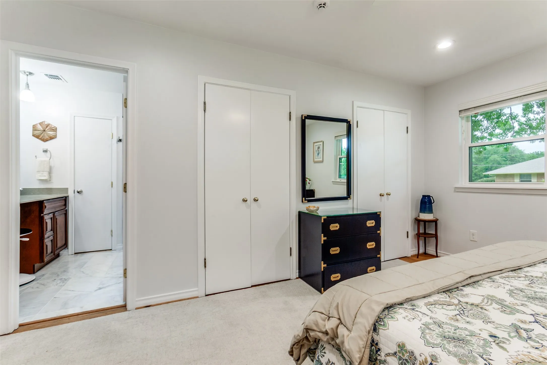 Single Family Residence For Sale in Dallas County , 6221 Berryhill Street, Dallas, Texas 75231, 3 Bedroom, 3 Bathroom, 2 Garage spaces, 1,866 Sqft, built in 1959, mls#21379538, Real Estate Agent in Dallas, Homes For Sale in Dallas county, Homes For Sale in Dallas, Realtor in Dallas Texas, Real Estate Brokerage Independent Realty Texas, Luminita Cordes Realtor