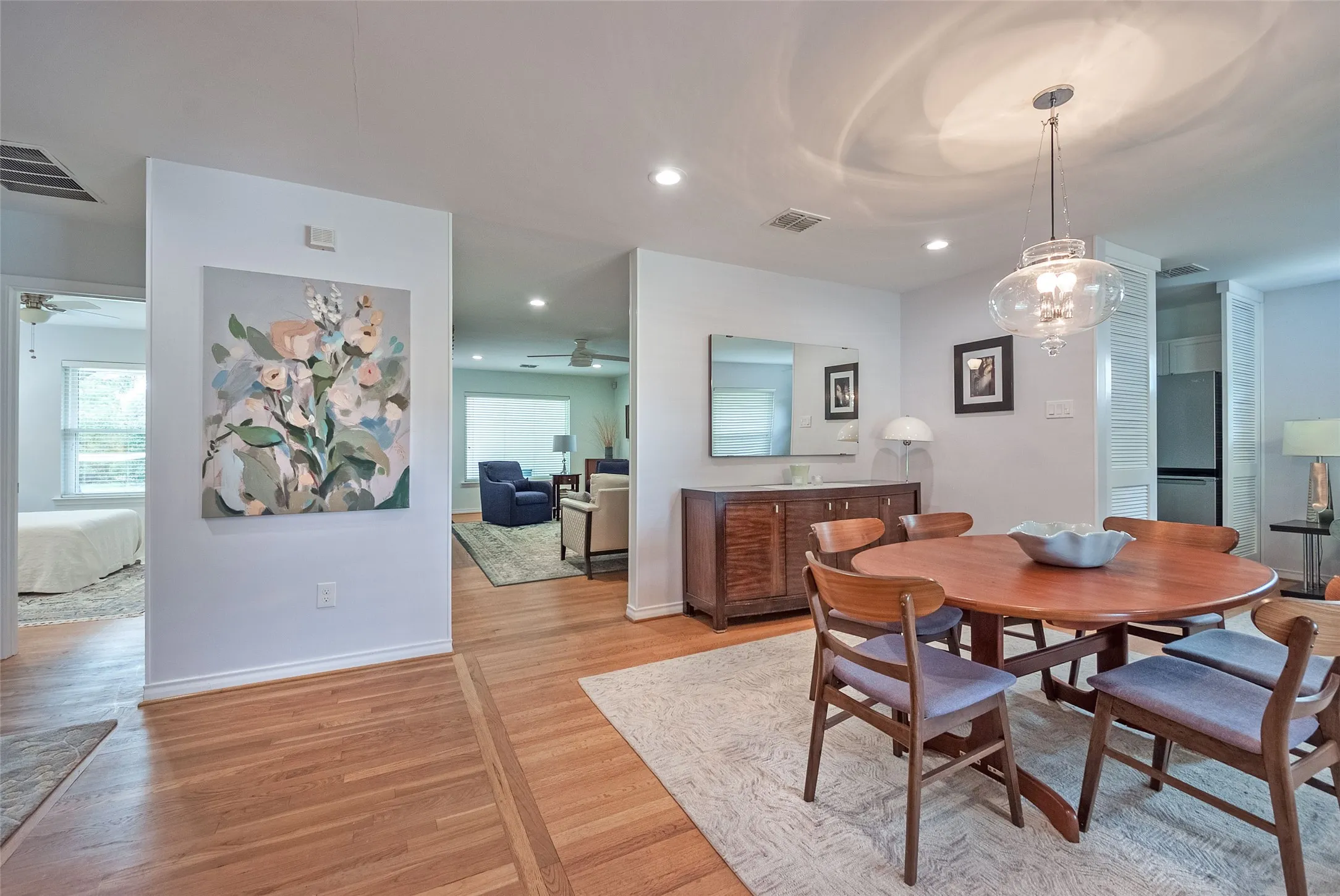 Single Family Residence For Sale in Dallas County , 6221 Berryhill Street, Dallas, Texas 75231, 3 Bedroom, 3 Bathroom, 2 Garage spaces, 1,866 Sqft, built in 1959, mls#21379538, Real Estate Agent in Dallas, Homes For Sale in Dallas county, Homes For Sale in Dallas, Realtor in Dallas Texas, Real Estate Brokerage Independent Realty Texas, Luminita Cordes Realtor